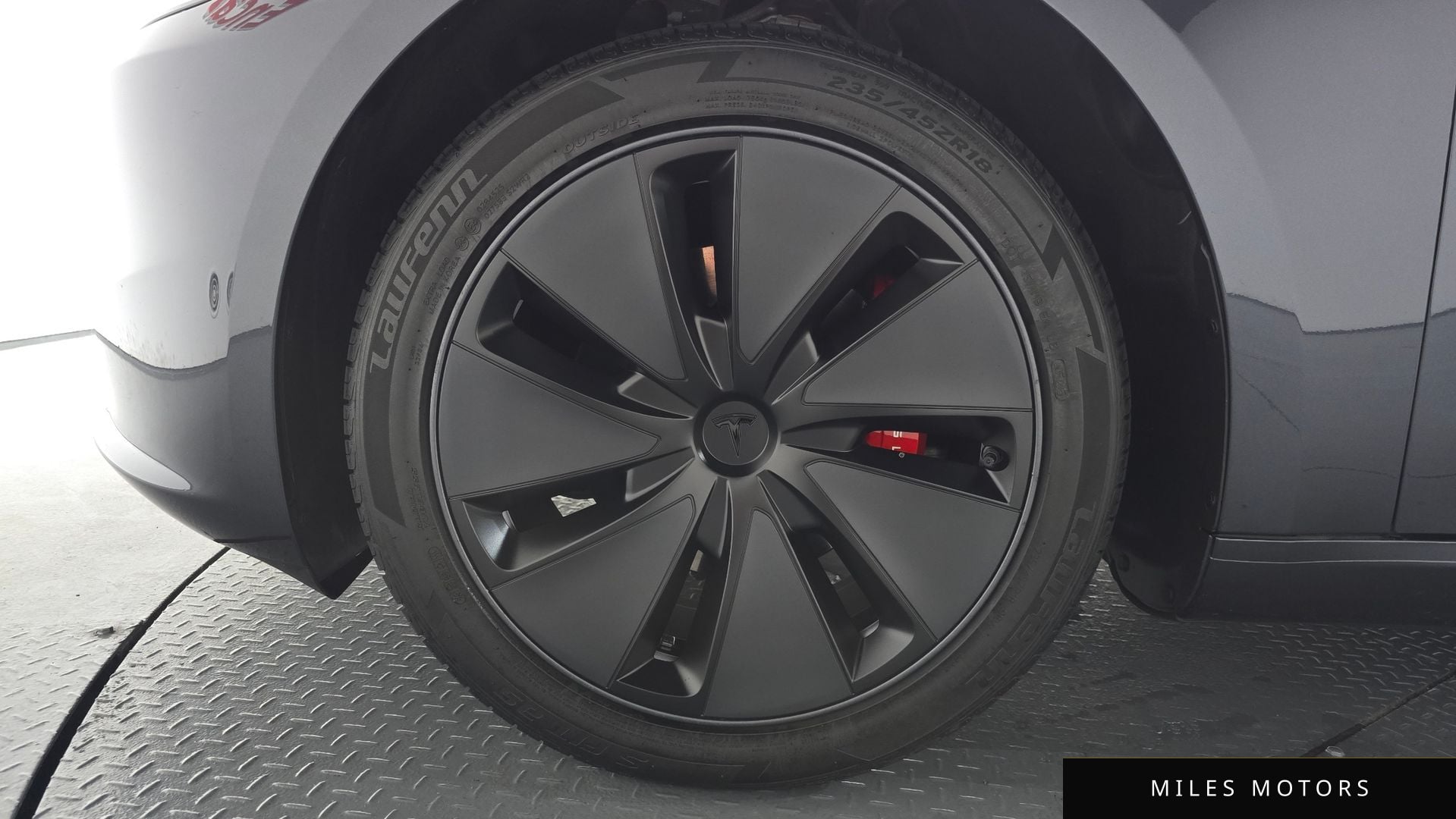 Tesla Model 3 2024 — миниатюра 4