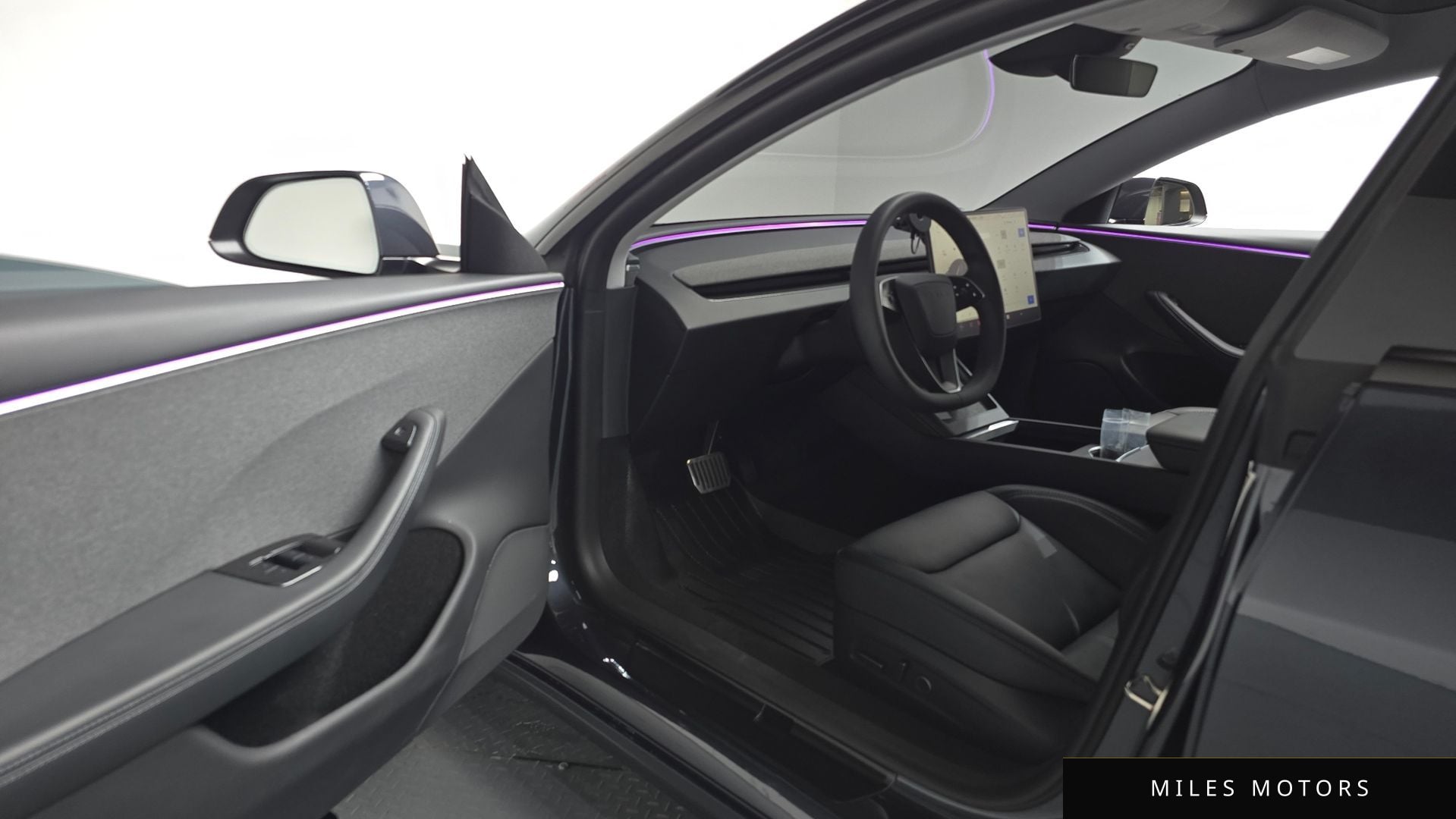 Tesla Model 3 2024 — миниатюра 12