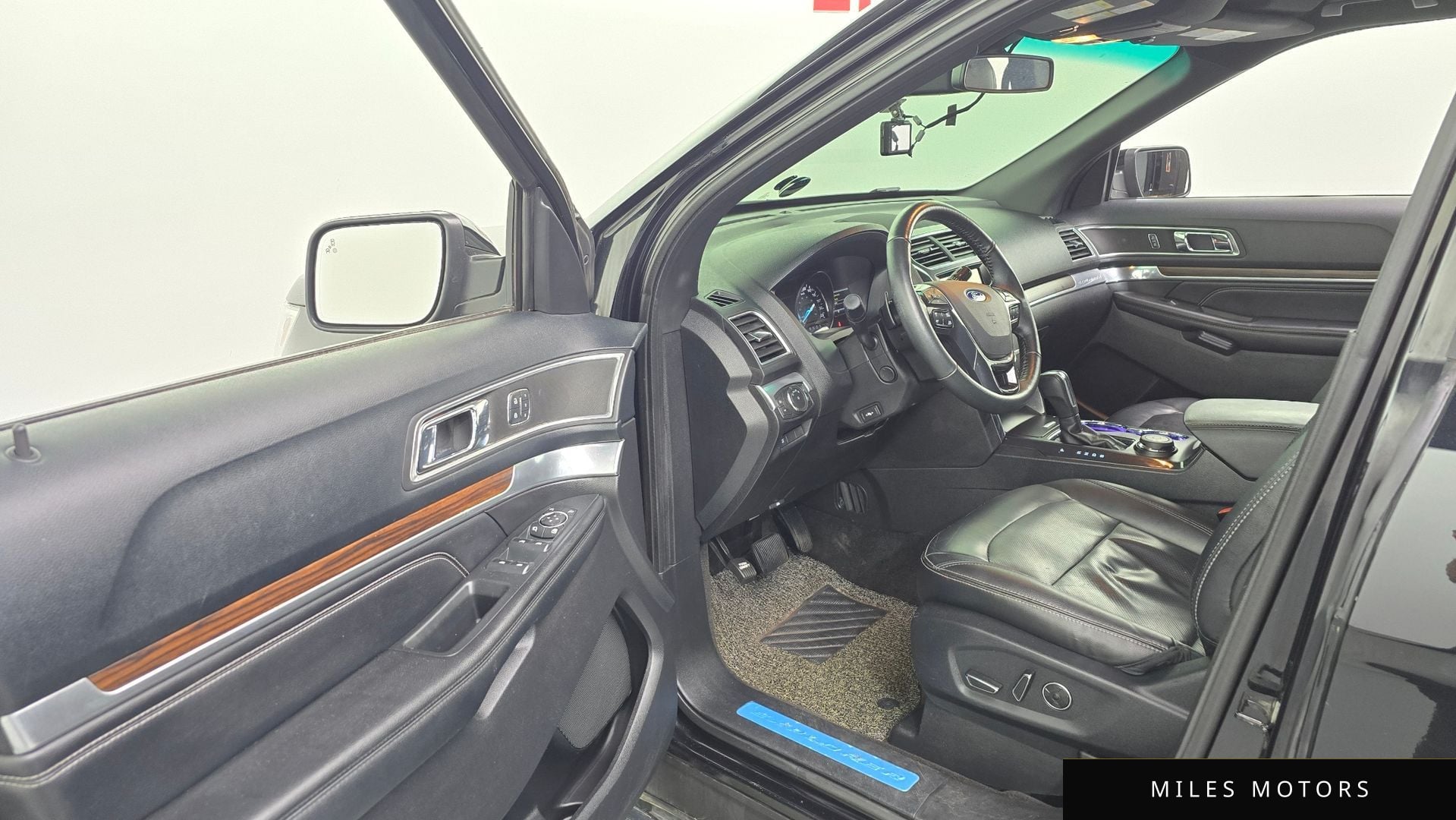 Ford Explorer 2016 — миниатюра 10