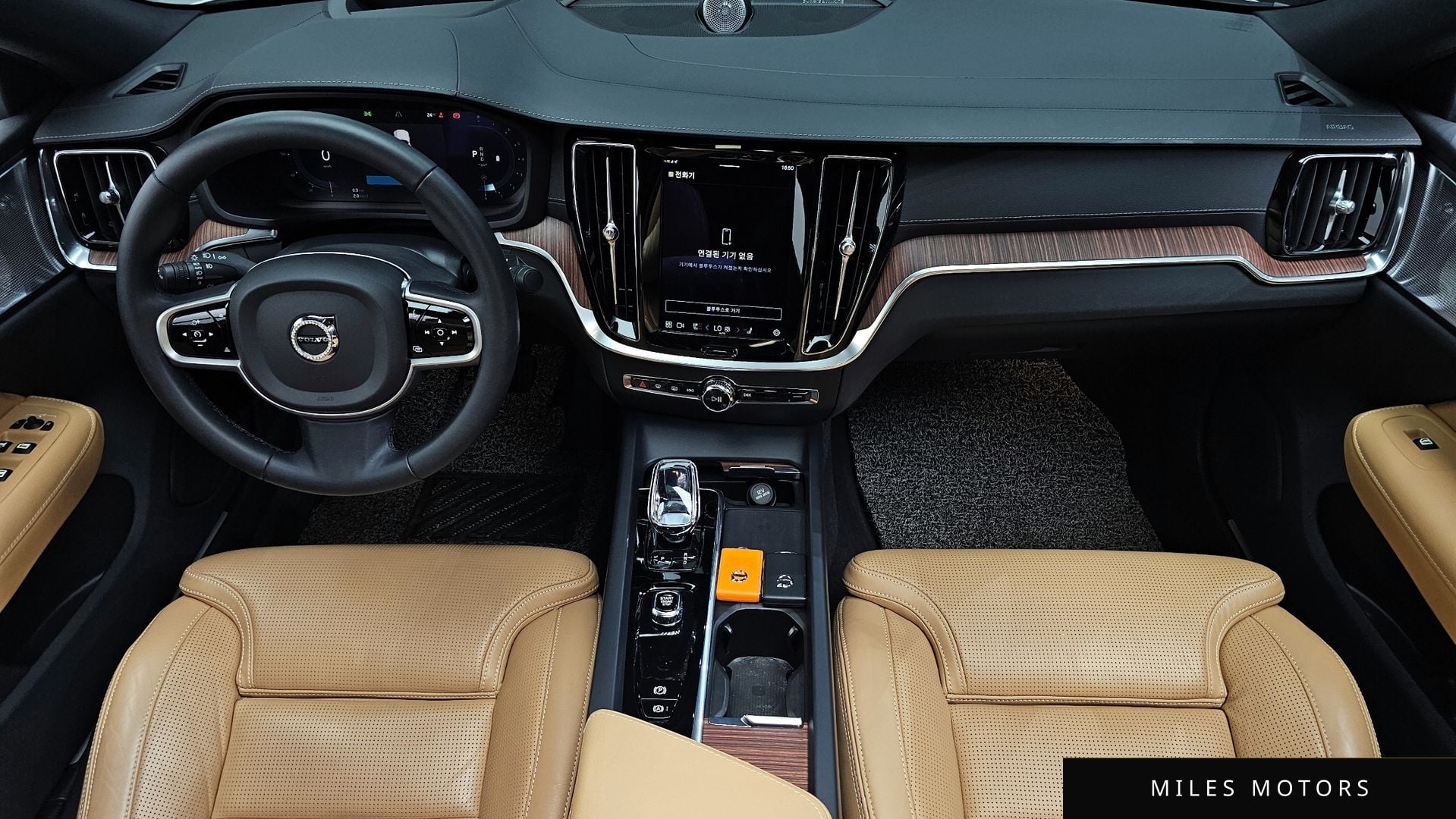 Volvo S60 2023 — миниатюра 10