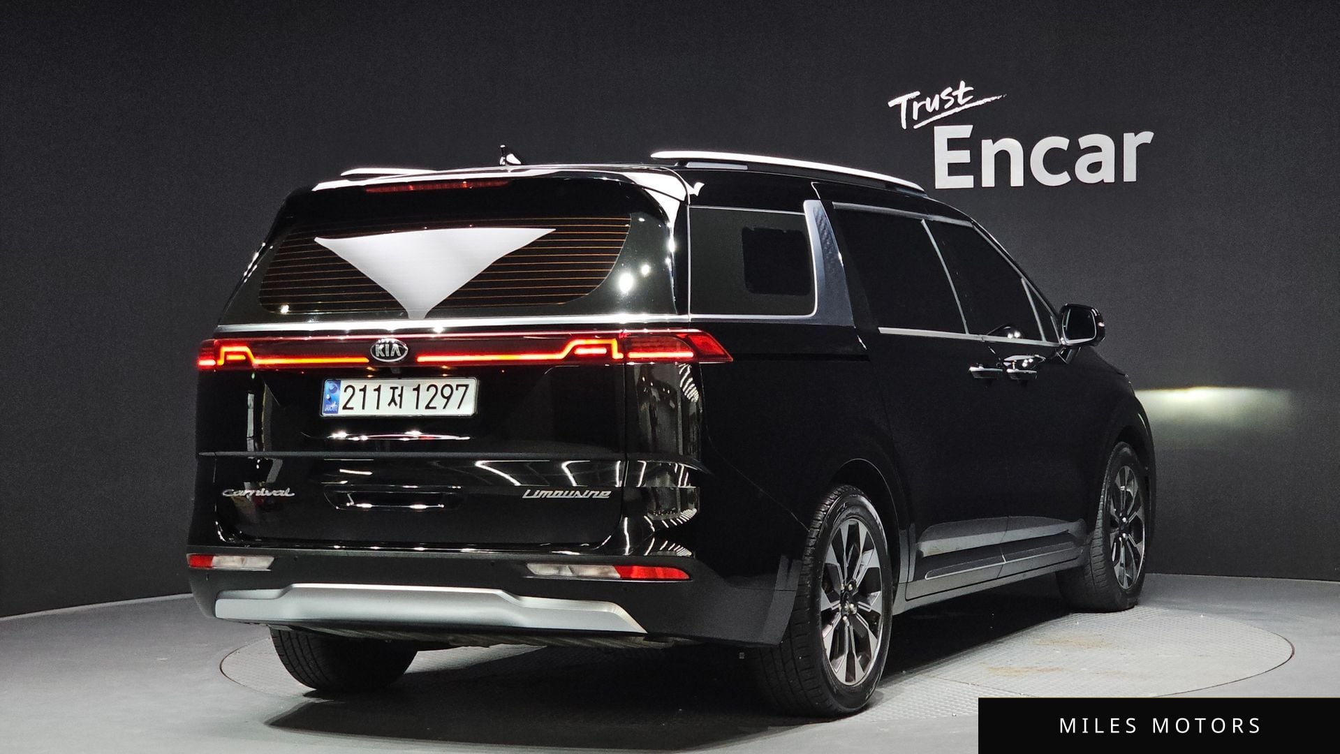Kia Carnival 2021 — миниатюра 2