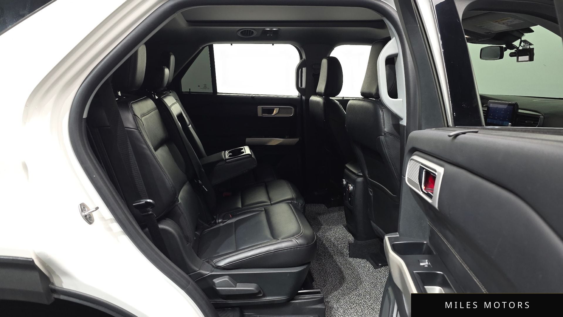 Ford Explorer 2021 — миниатюра 12