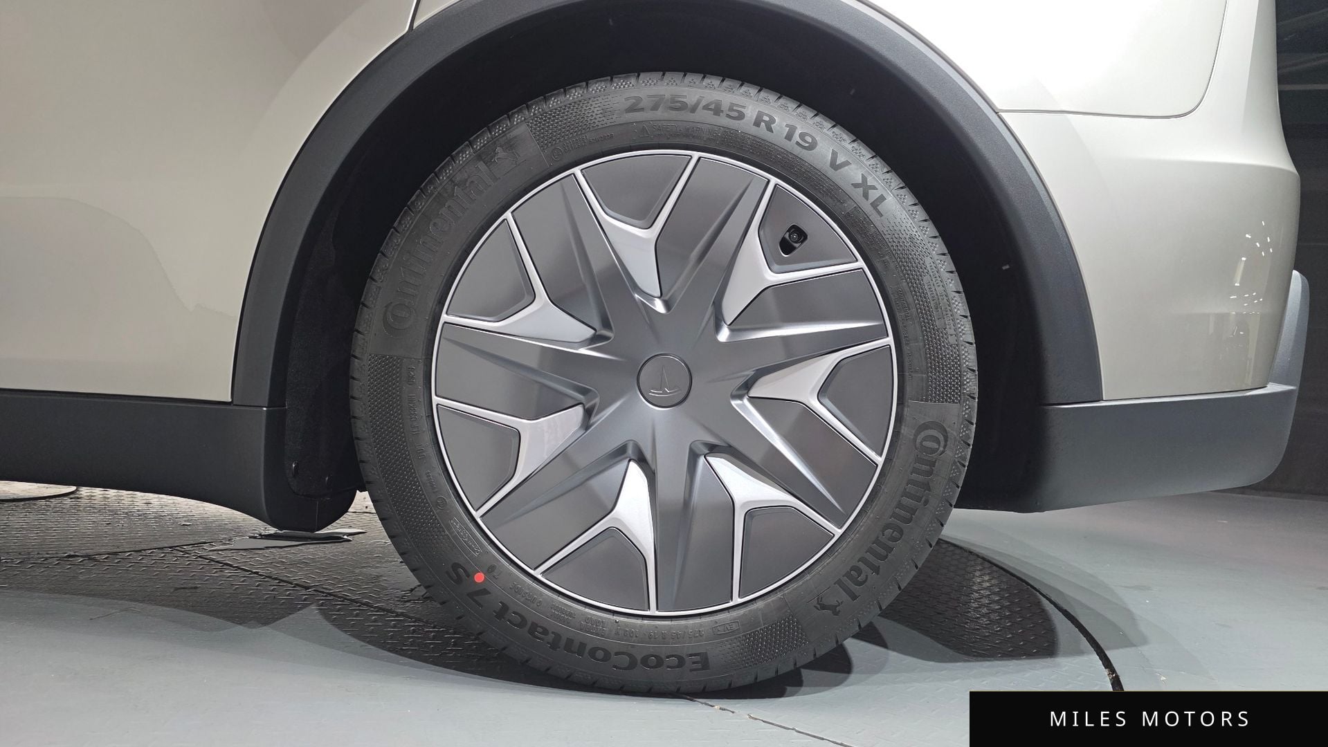 Tesla Model Y 2026 — миниатюра 6