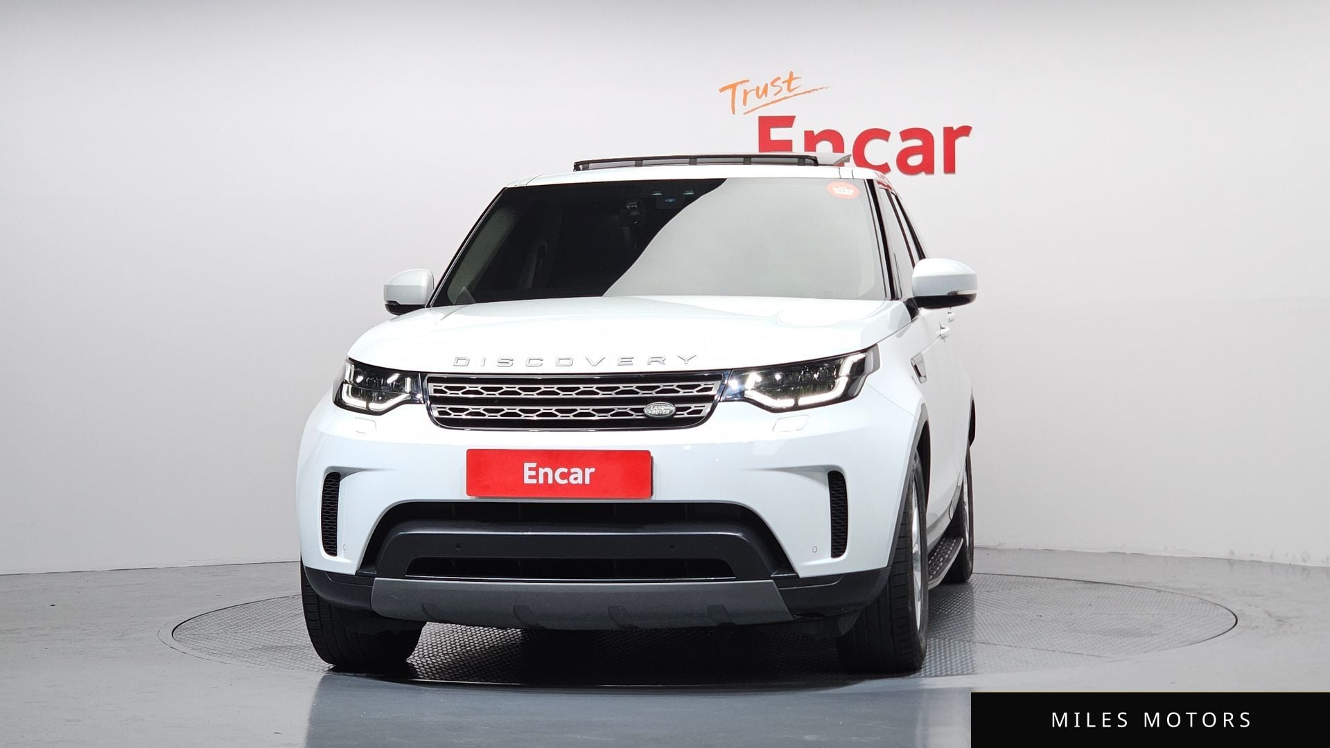 Land Rover Discovery 2018 — миниатюра 3