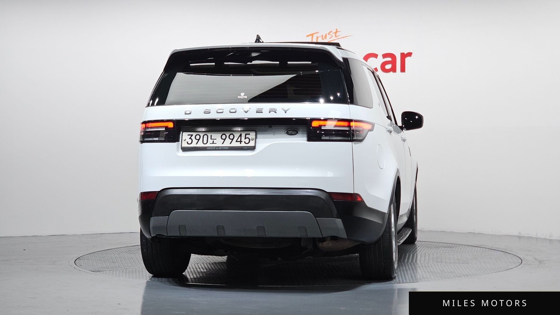 Land Rover Discovery 2018 — миниатюра 4