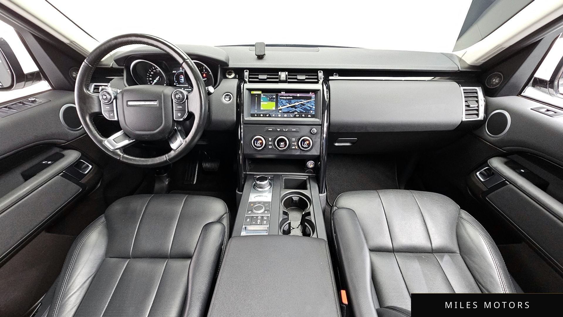 Land Rover Discovery 2018 — миниатюра 7