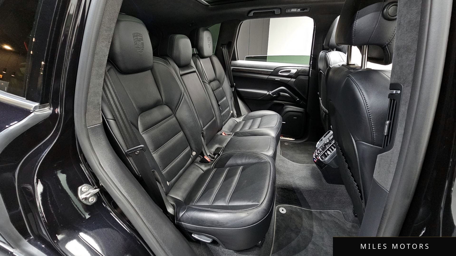 Porsche Cayenne 2015 — миниатюра 11