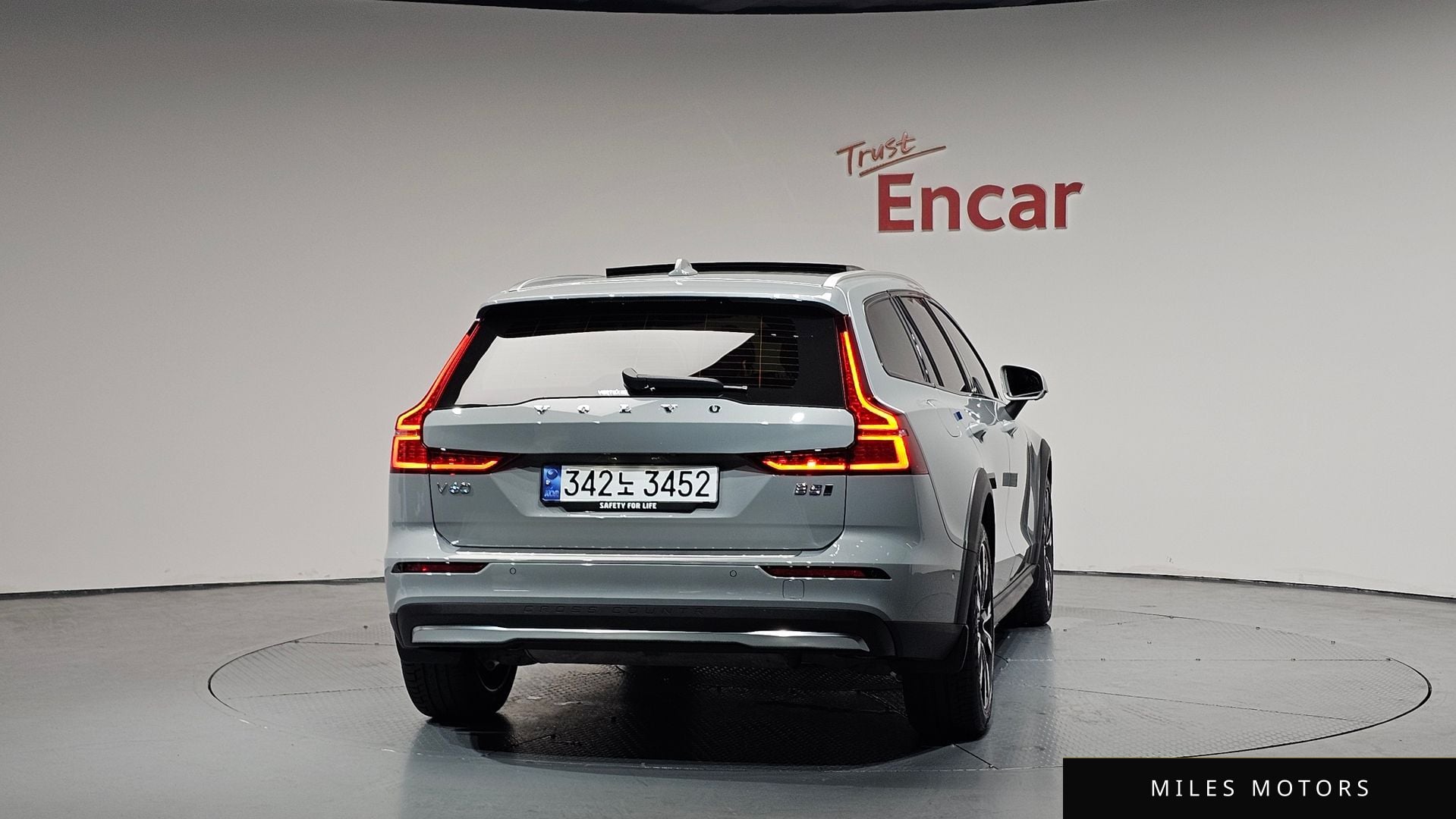 Volvo V60 2024 — миниатюра 3