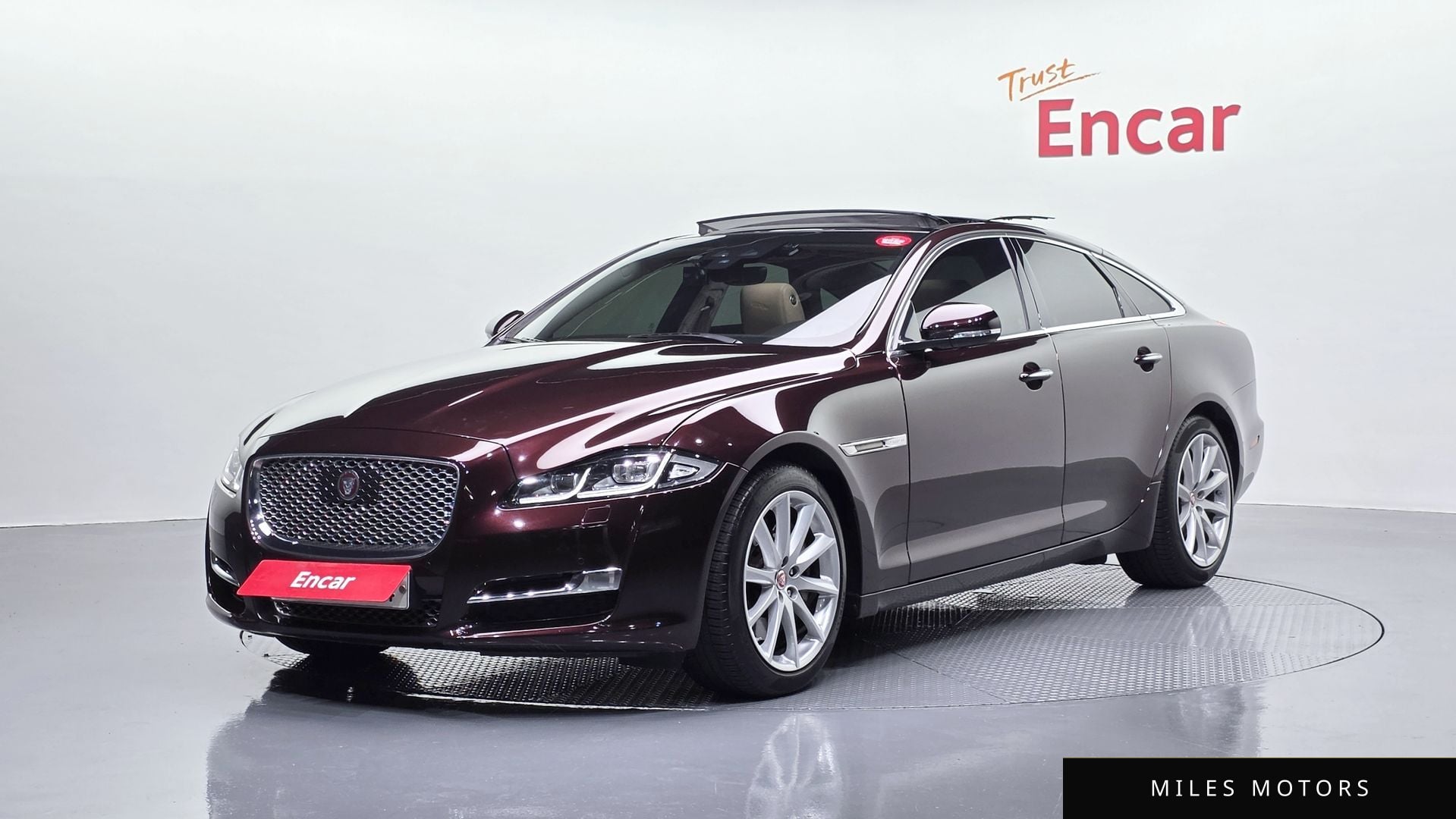 Jaguar All New XJ 2018 — фото 1 из 12