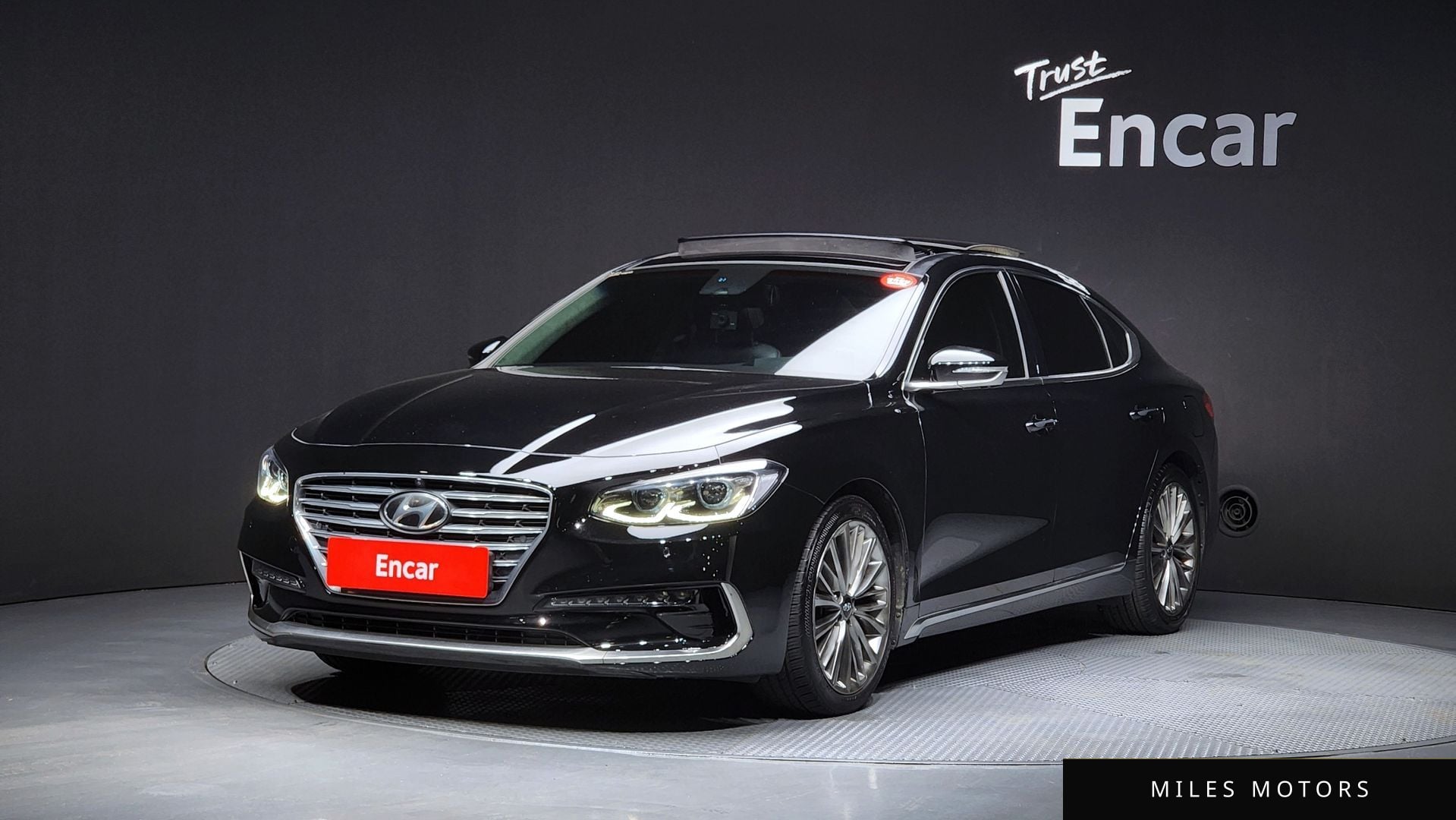 Hyundai Grandeur 2018 — фото 1 из 12