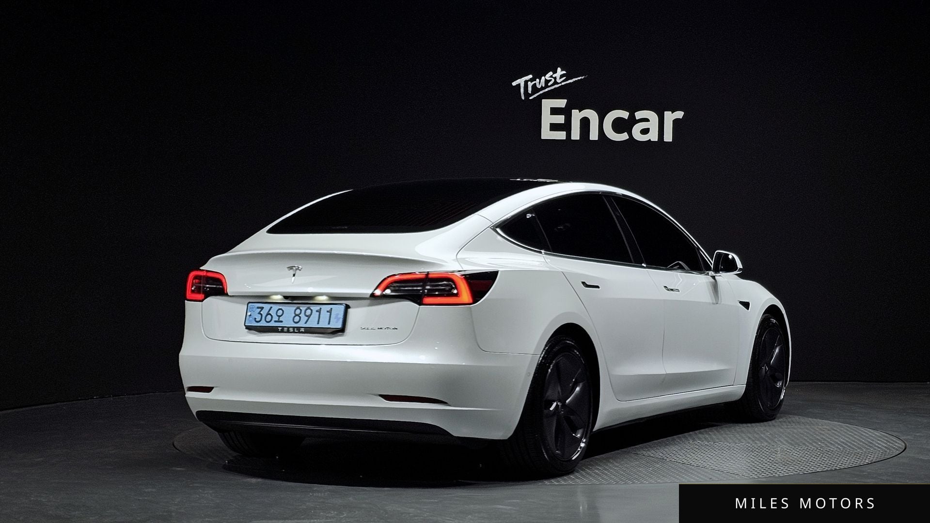 Tesla Model 3 2020 — миниатюра 2