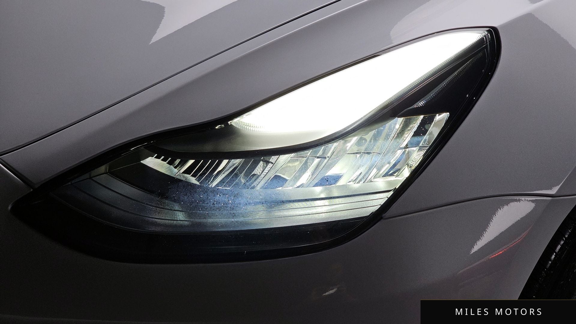 Tesla Model 3 2020 — миниатюра 8