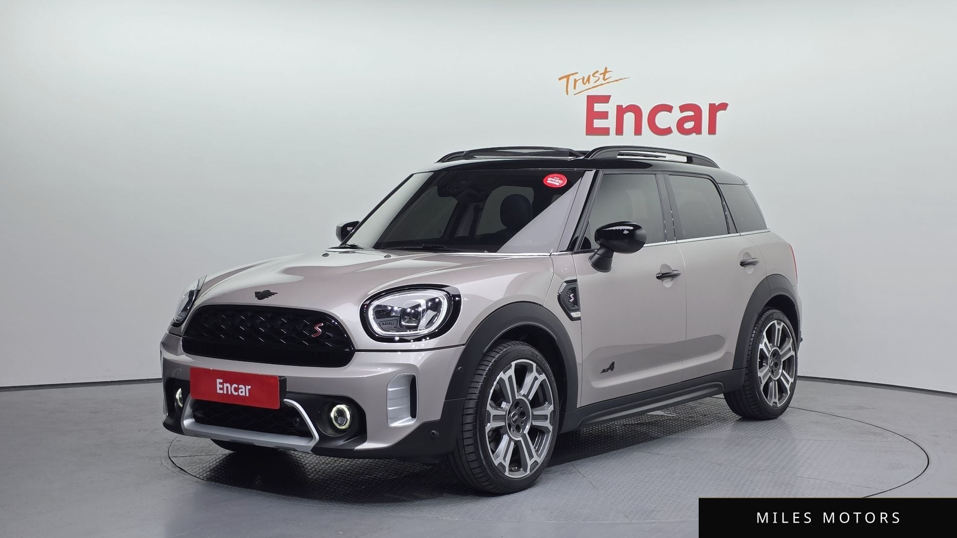 MINI Countryman 2023 — фото 1 из 12
