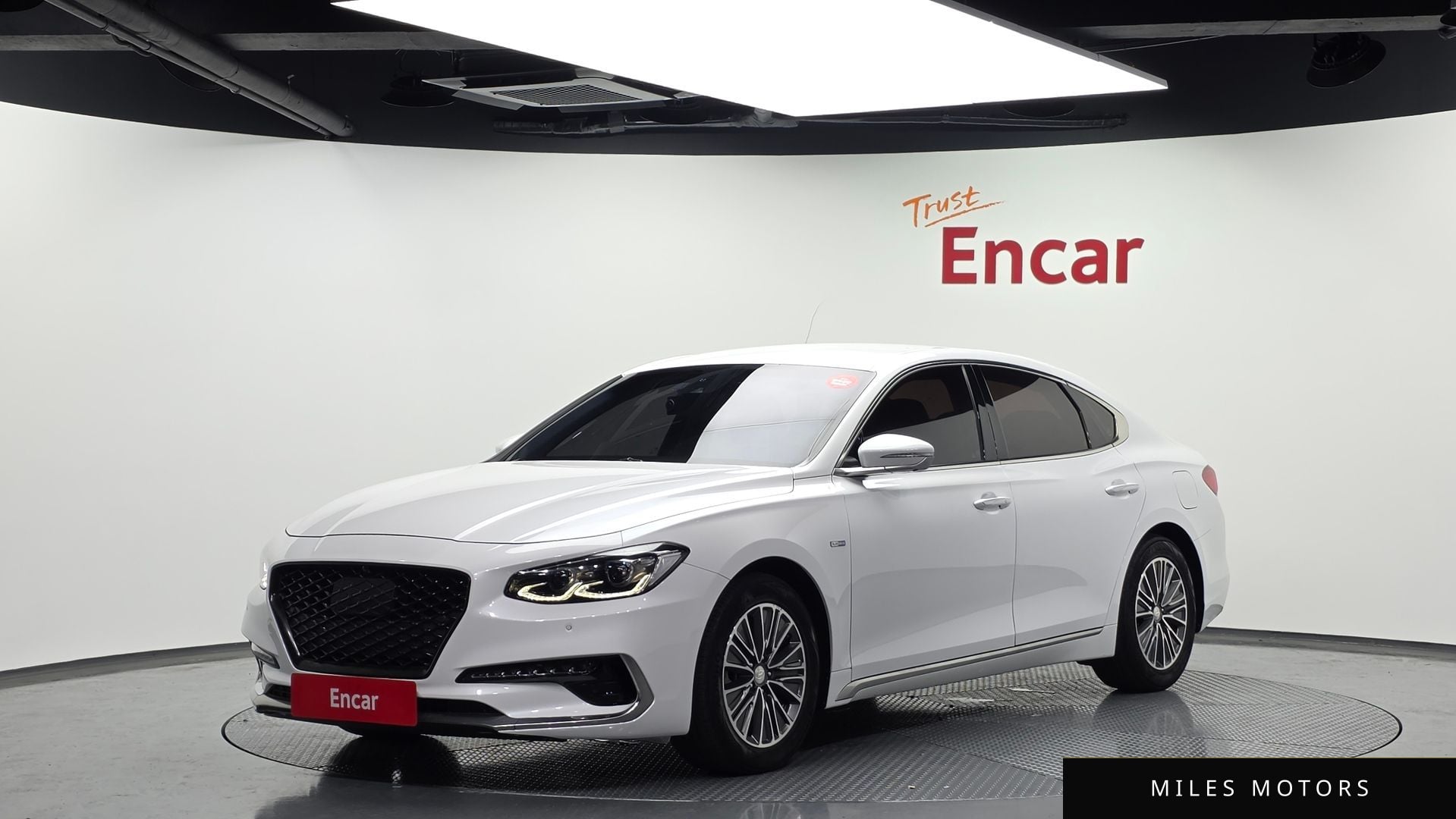 Hyundai Grandeur 2018 — фото 1 из 12