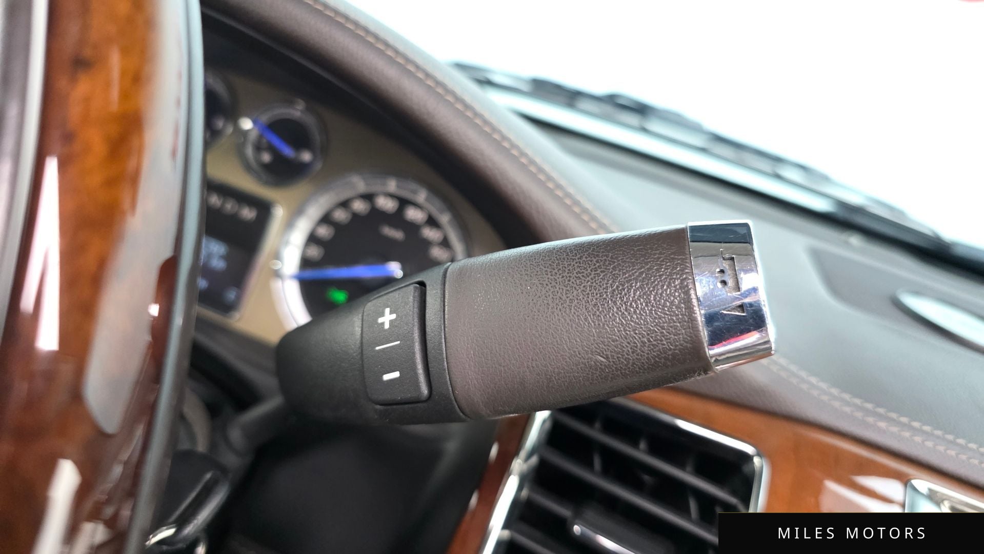 Cadillac Escalade 2011 — миниатюра 9