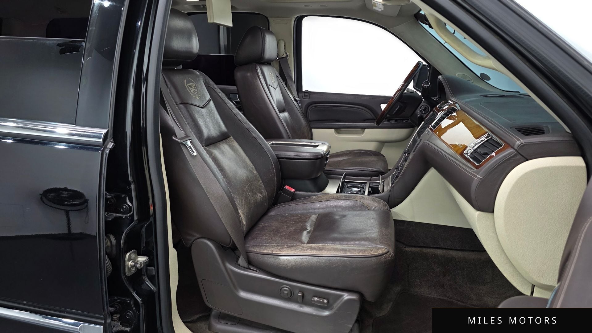 Cadillac Escalade 2011 — миниатюра 11