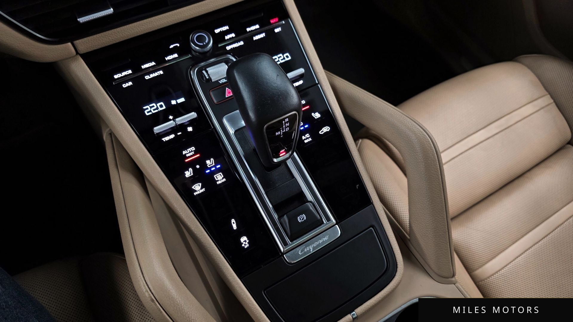 Porsche Cayenne 2020 — миниатюра 12