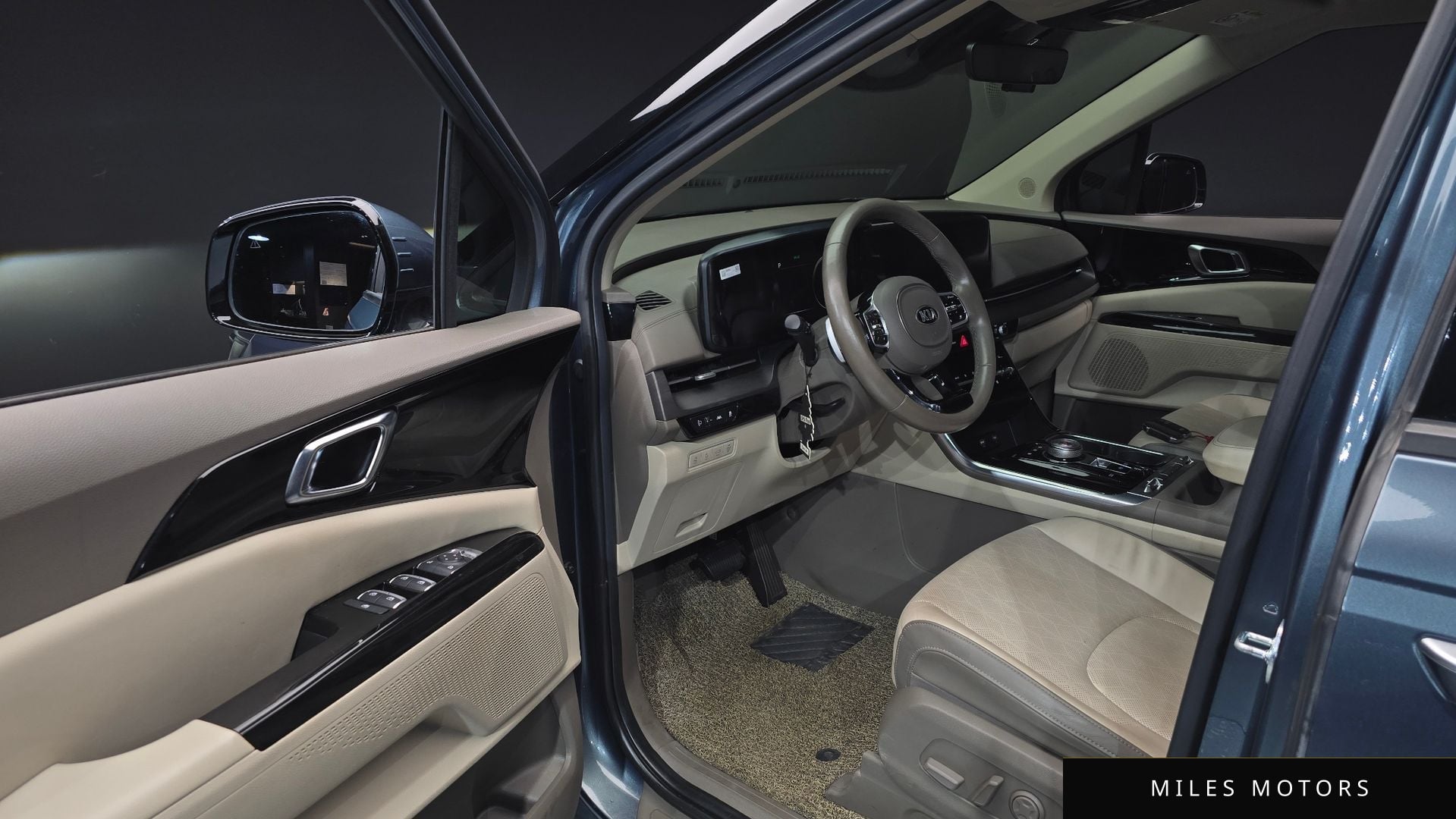 Kia Carnival 2021 — миниатюра 10