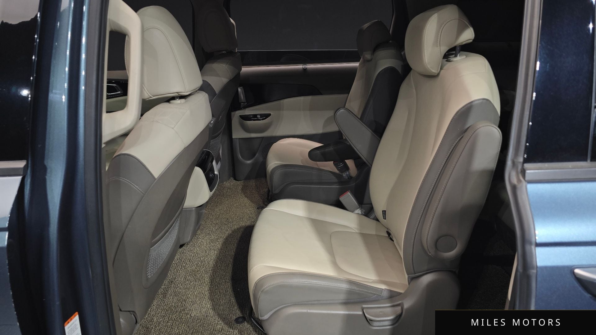 Kia Carnival 2021 — миниатюра 11