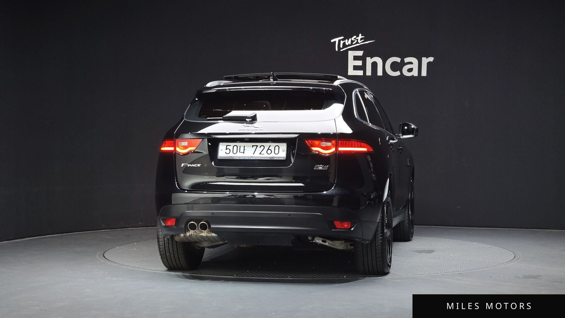 Jaguar F-PACE 2019 — миниатюра 4