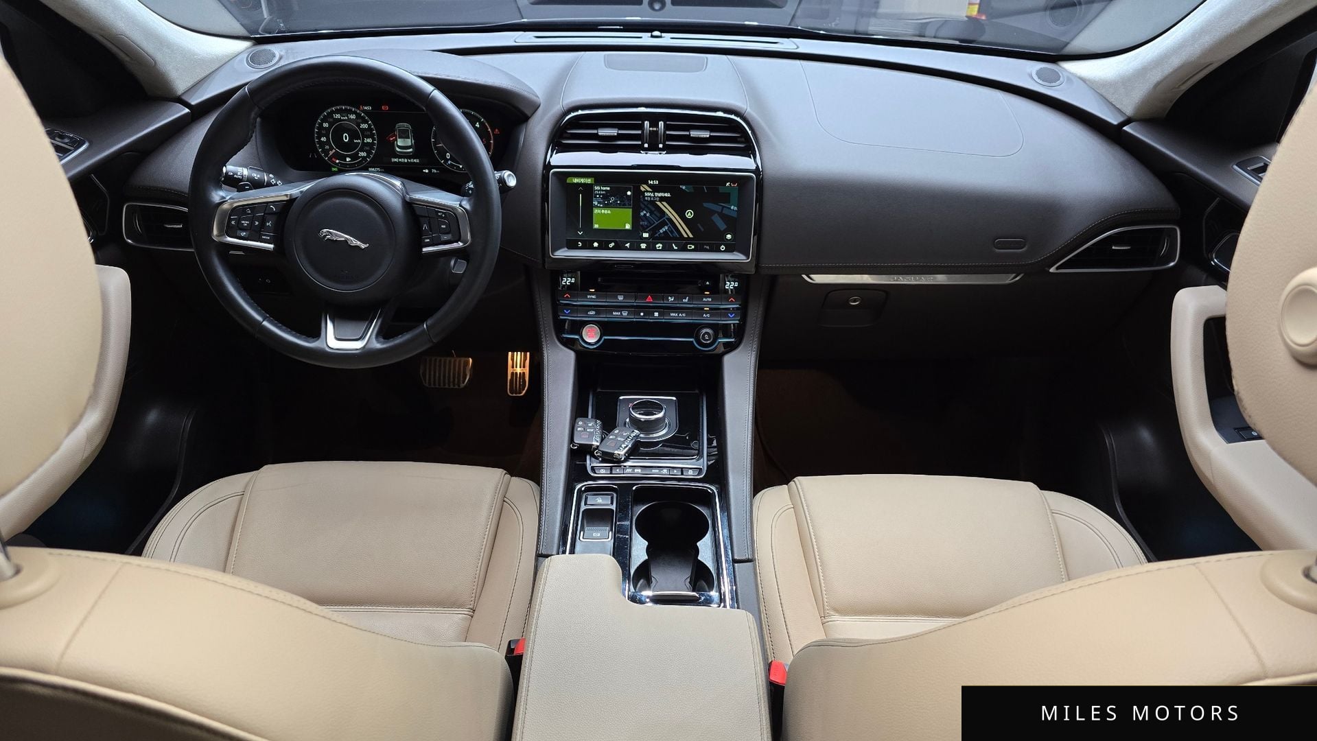 Jaguar F-PACE 2019 — миниатюра 10
