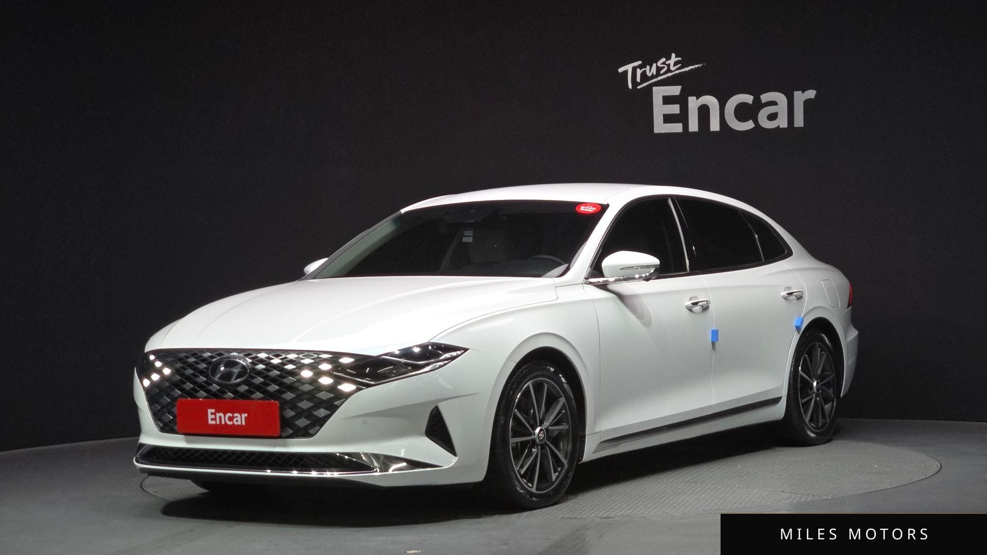 Hyundai Grandeur 2022 — фото 1 из 12