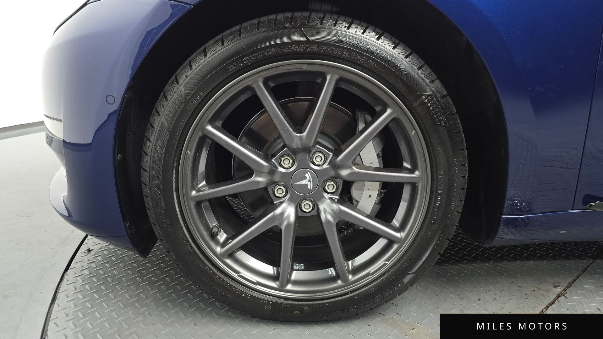 Tesla Model 3 2020 — миниатюра 5