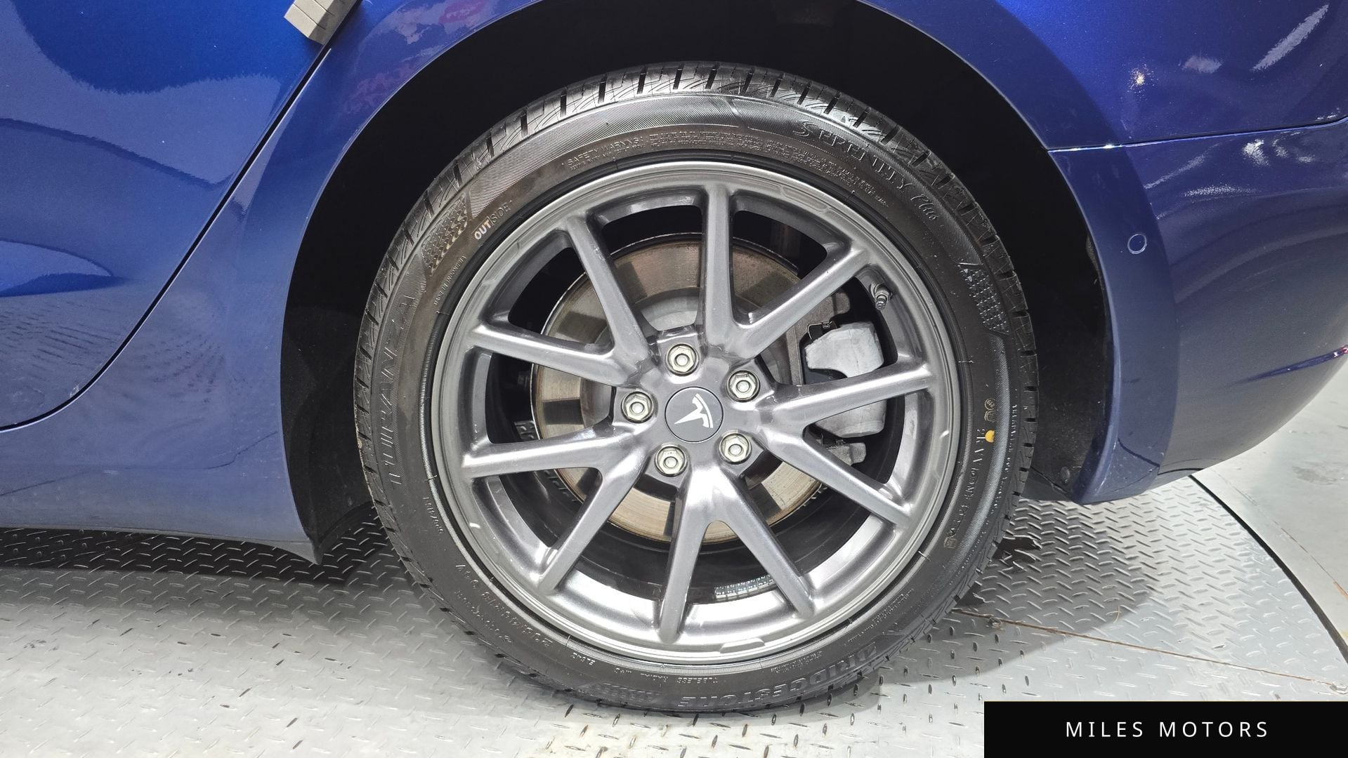 Tesla Model 3 2020 — миниатюра 7