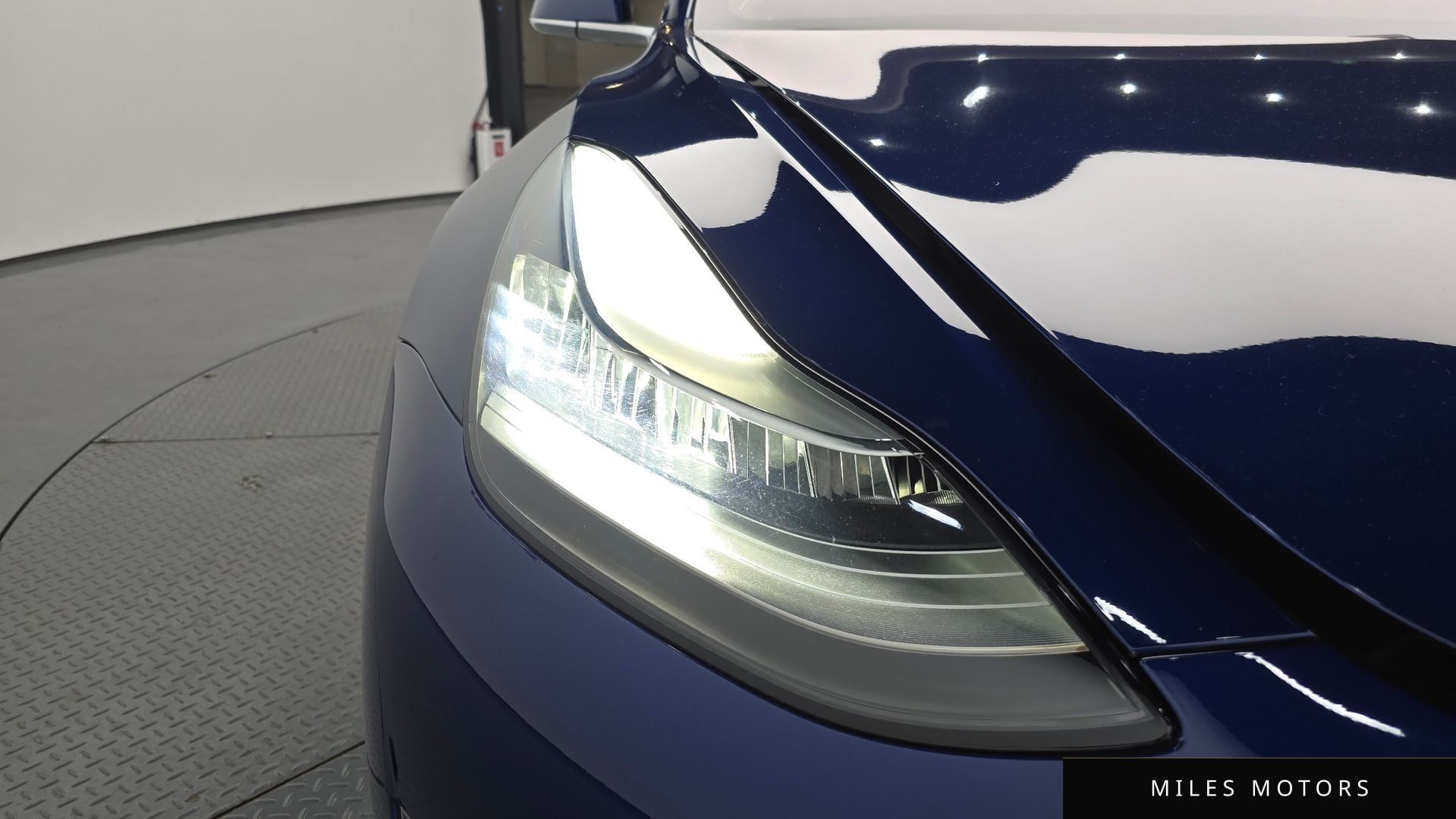 Tesla Model 3 2020 — миниатюра 8
