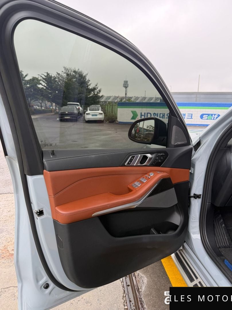 BMW X7 (G07) 2025 — миниатюра 10