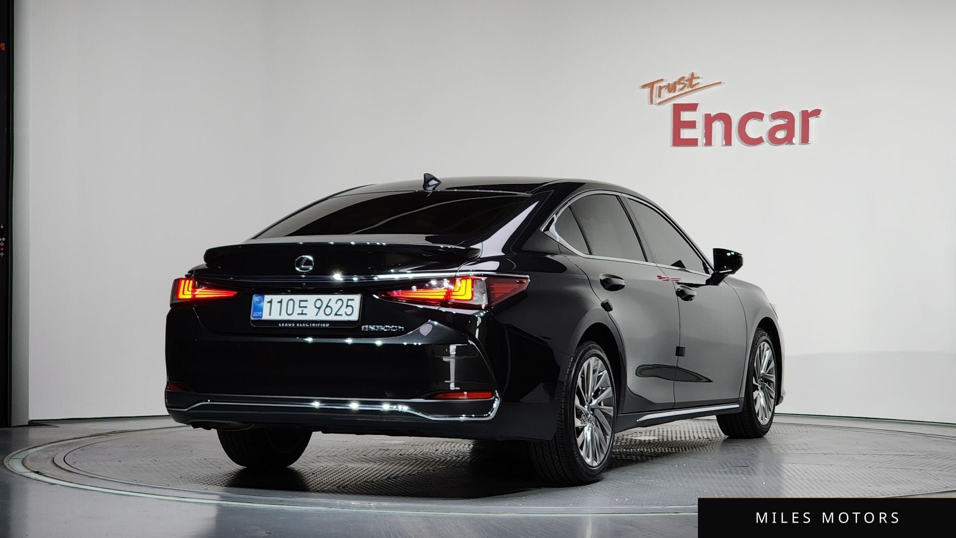 Лексус ES300h 2026 — миниатюра 2