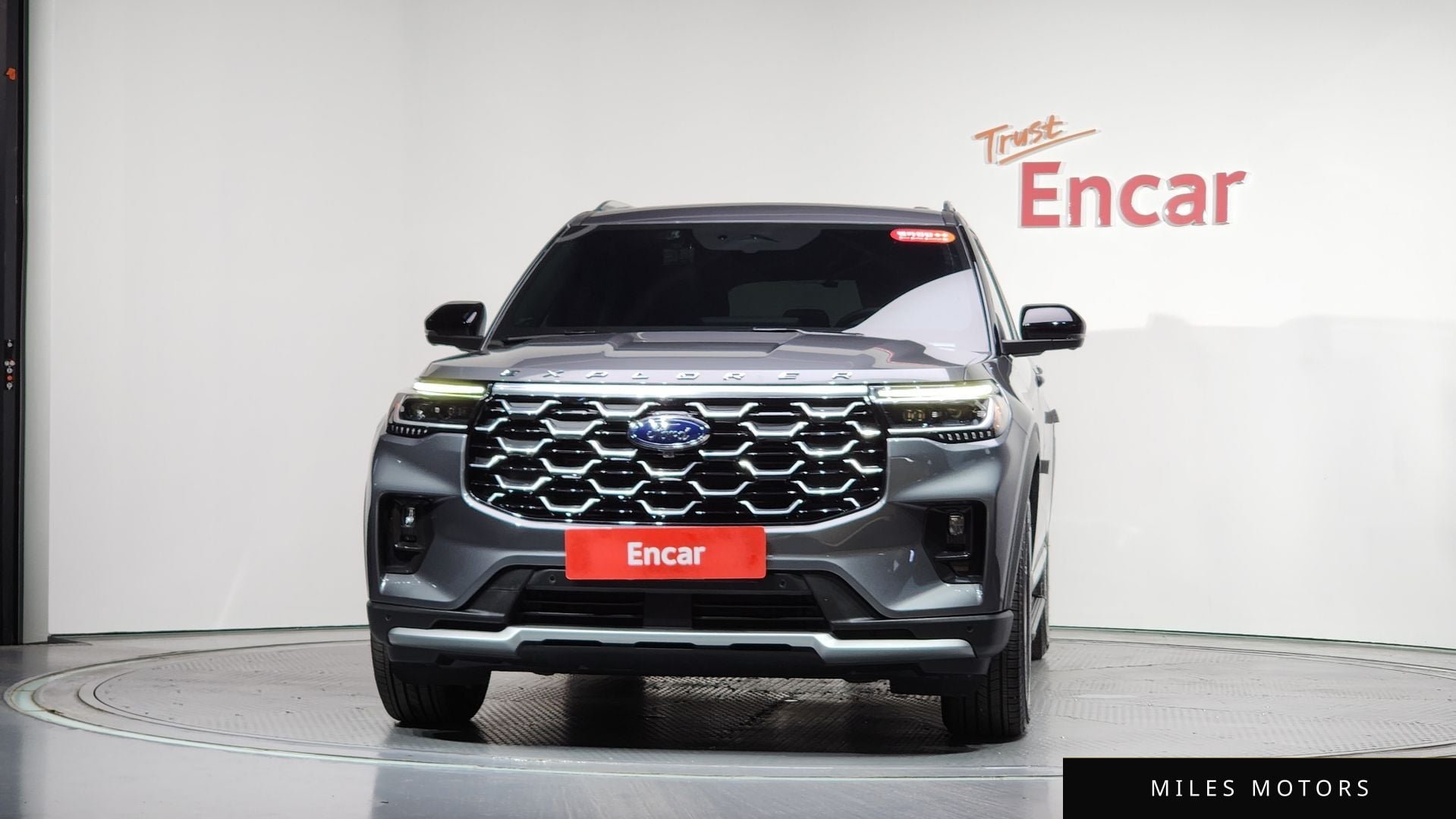 Ford Explorer 2025 — миниатюра 2