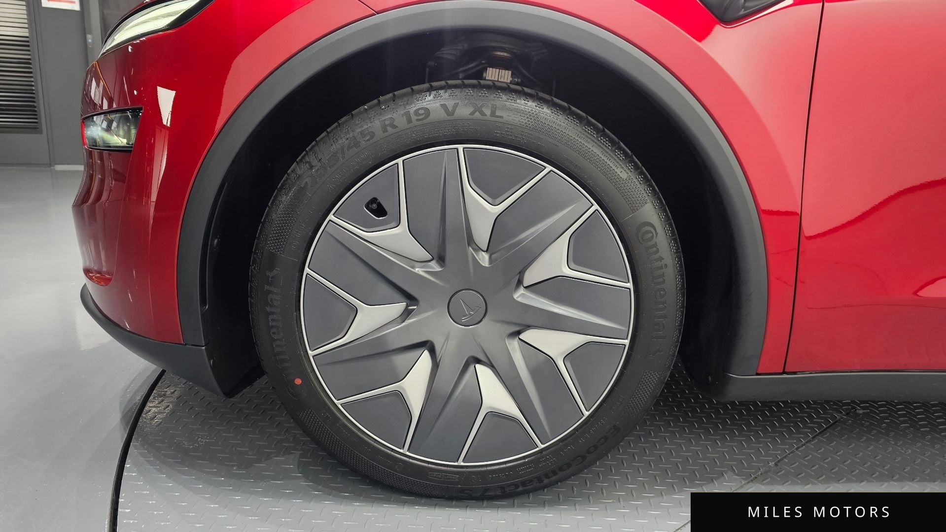 Tesla Model Y 2026 — миниатюра 4