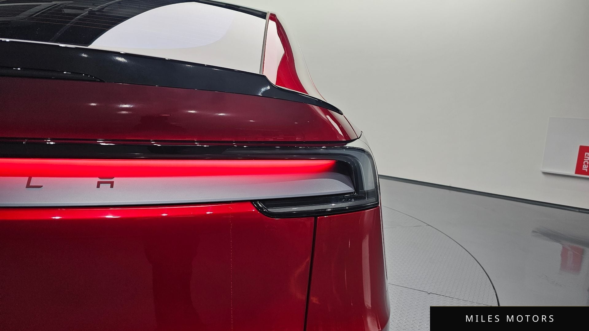 Tesla Model Y 2026 — миниатюра 8