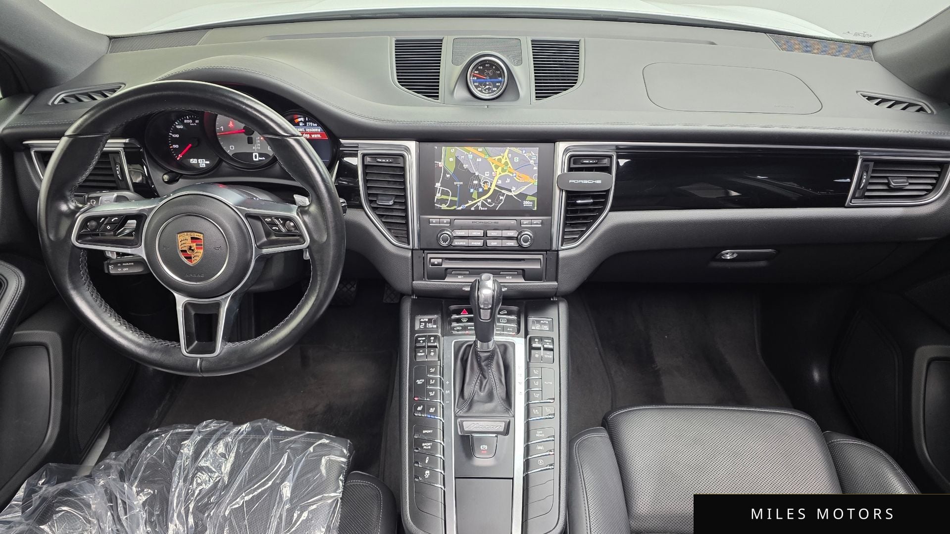 Porsche Macan 2017 — миниатюра 7