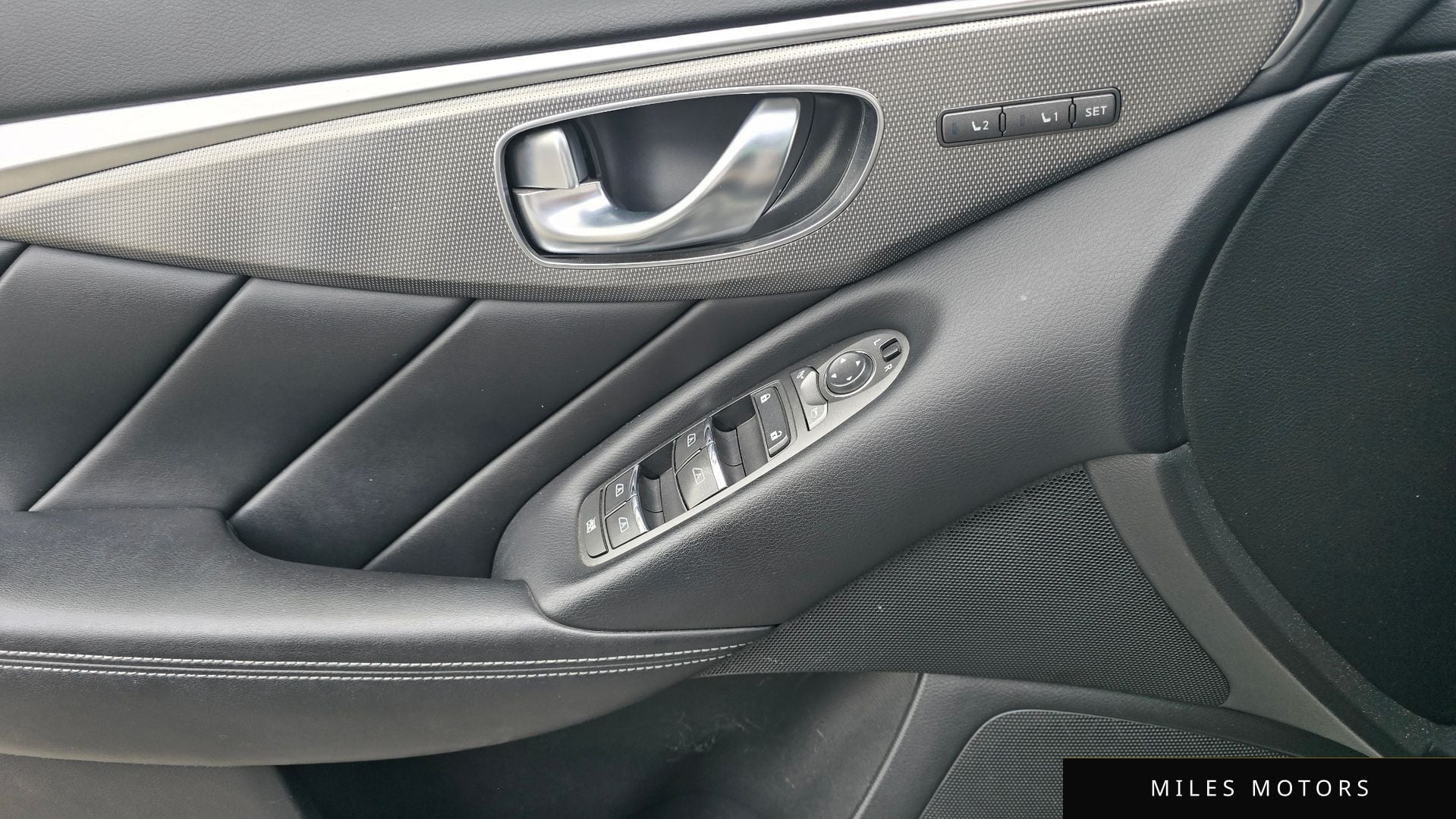 Infiniti Q50 2016 — миниатюра 9
