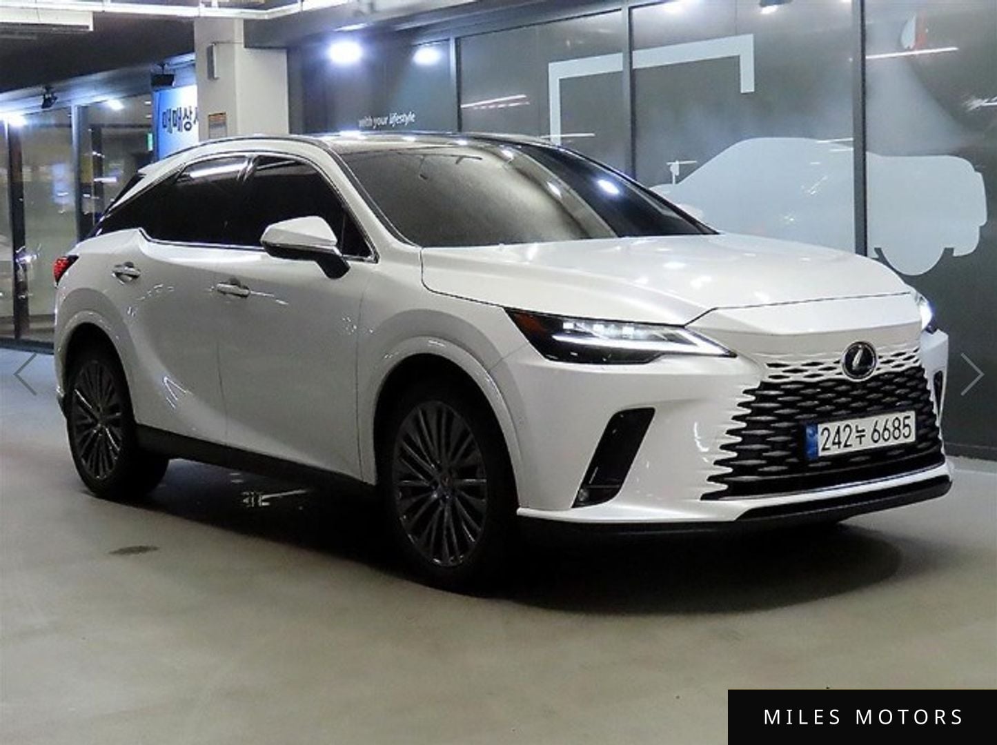 Лексус RX350h 2023 — фото 1 из 12