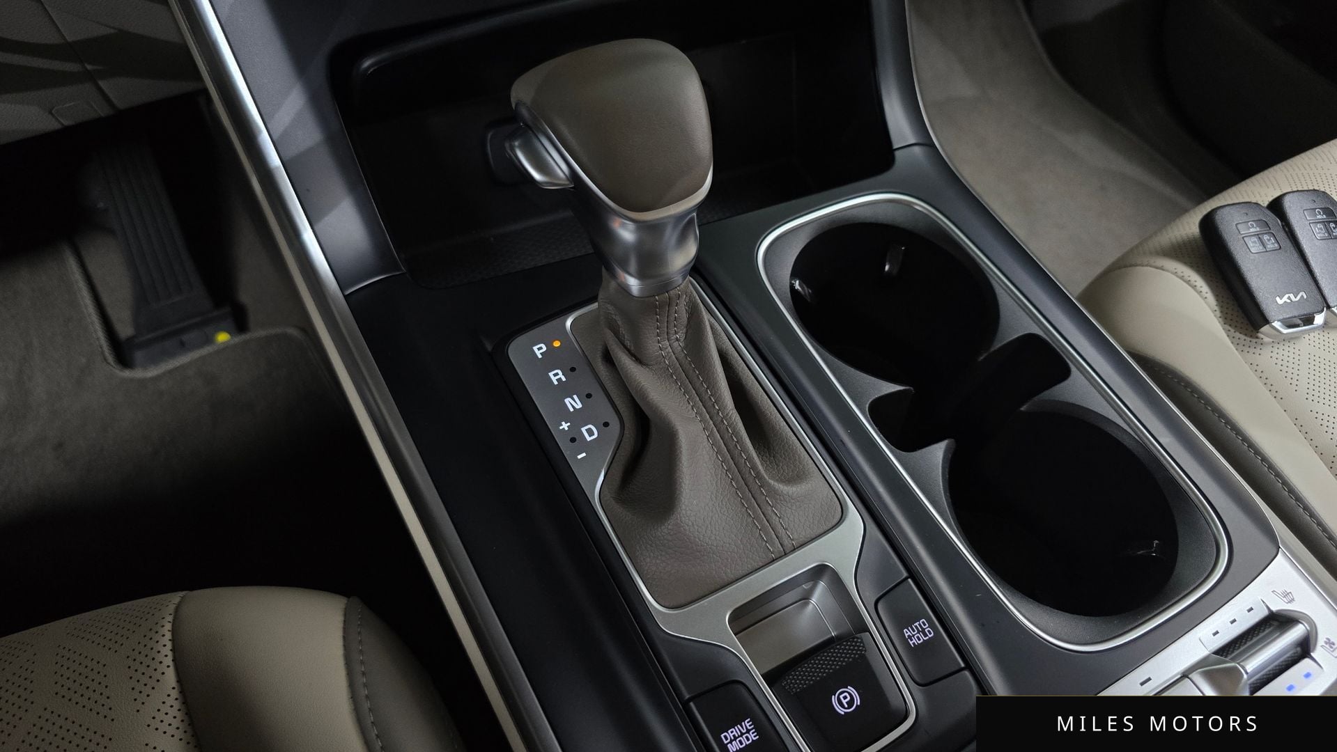 Kia Carnival 2023 — миниатюра 12