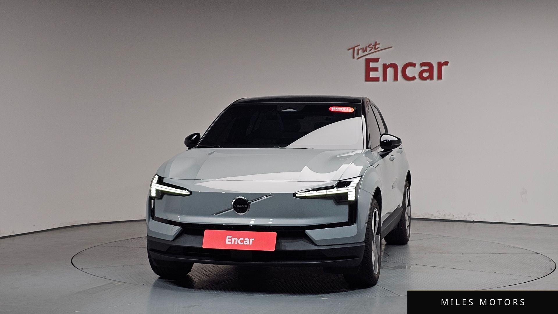 Volvo EX30 2025 — миниатюра 2