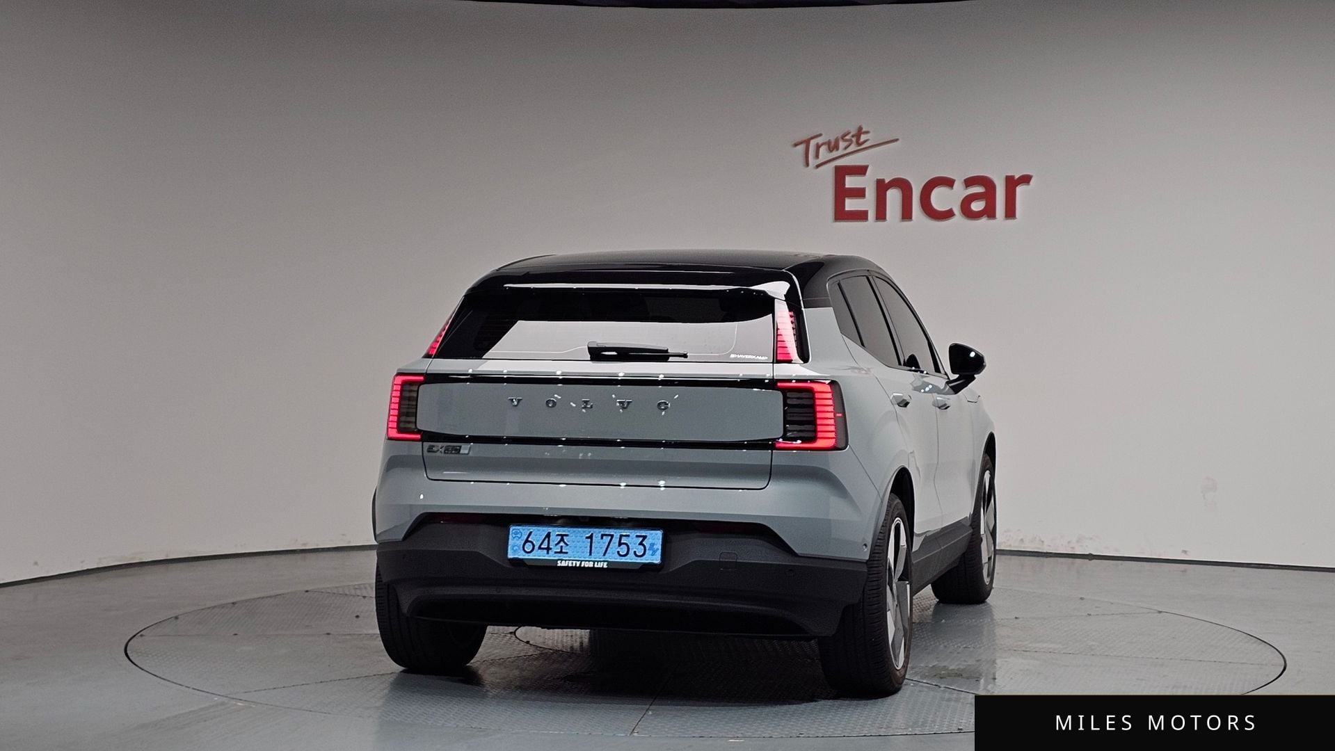 Volvo EX30 2025 — миниатюра 3