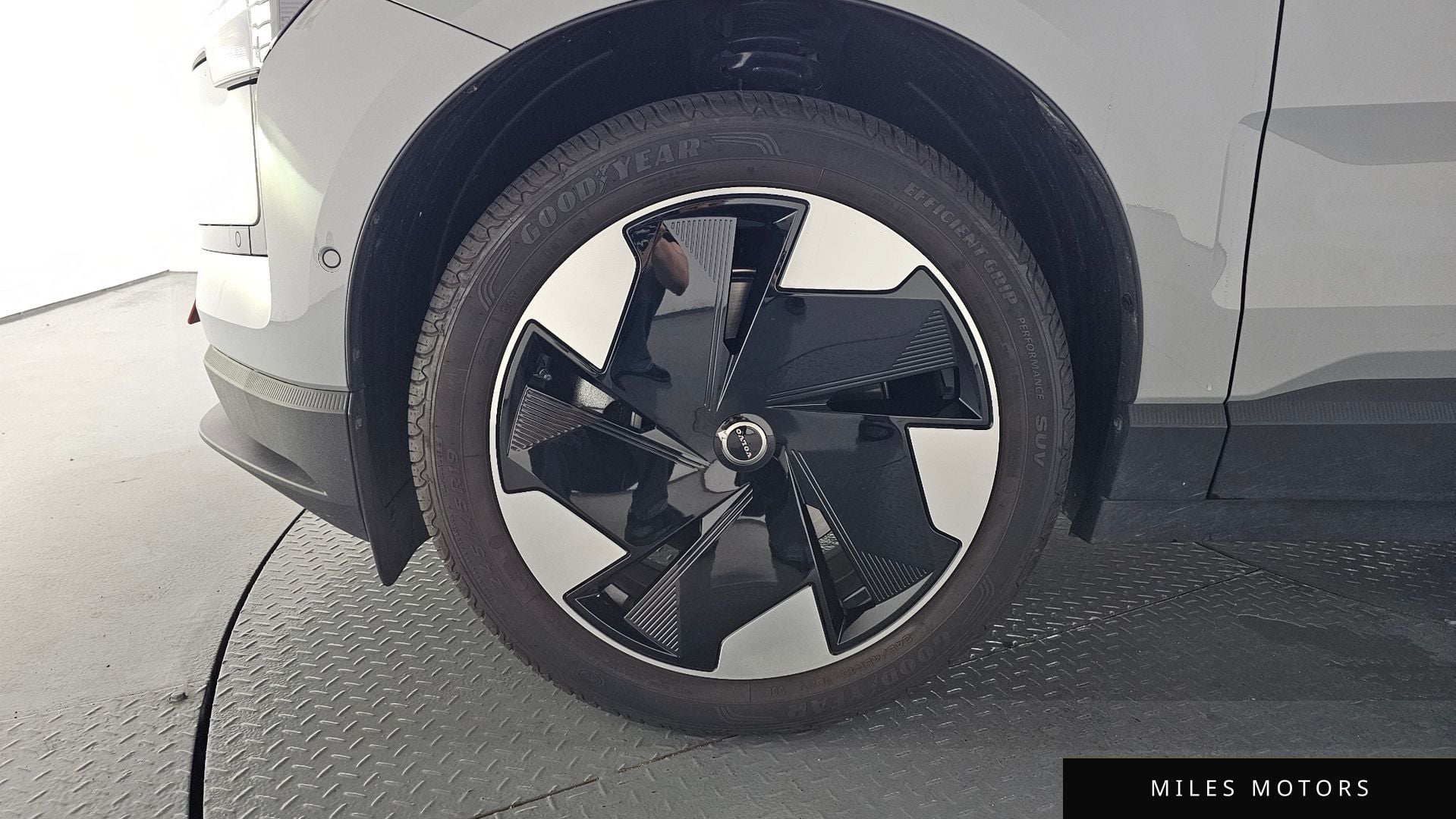 Volvo EX30 2025 — миниатюра 4