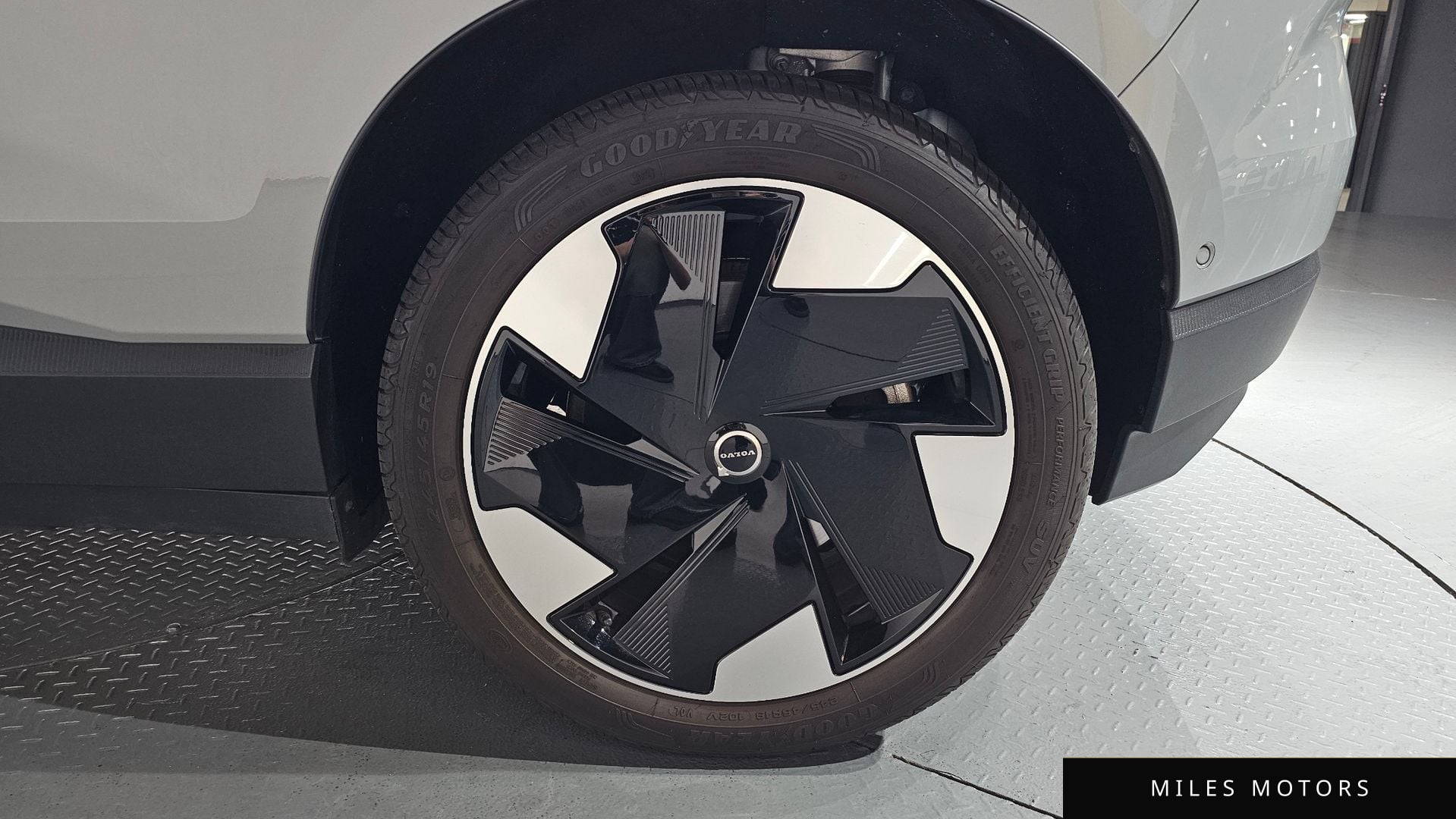 Volvo EX30 2025 — миниатюра 6