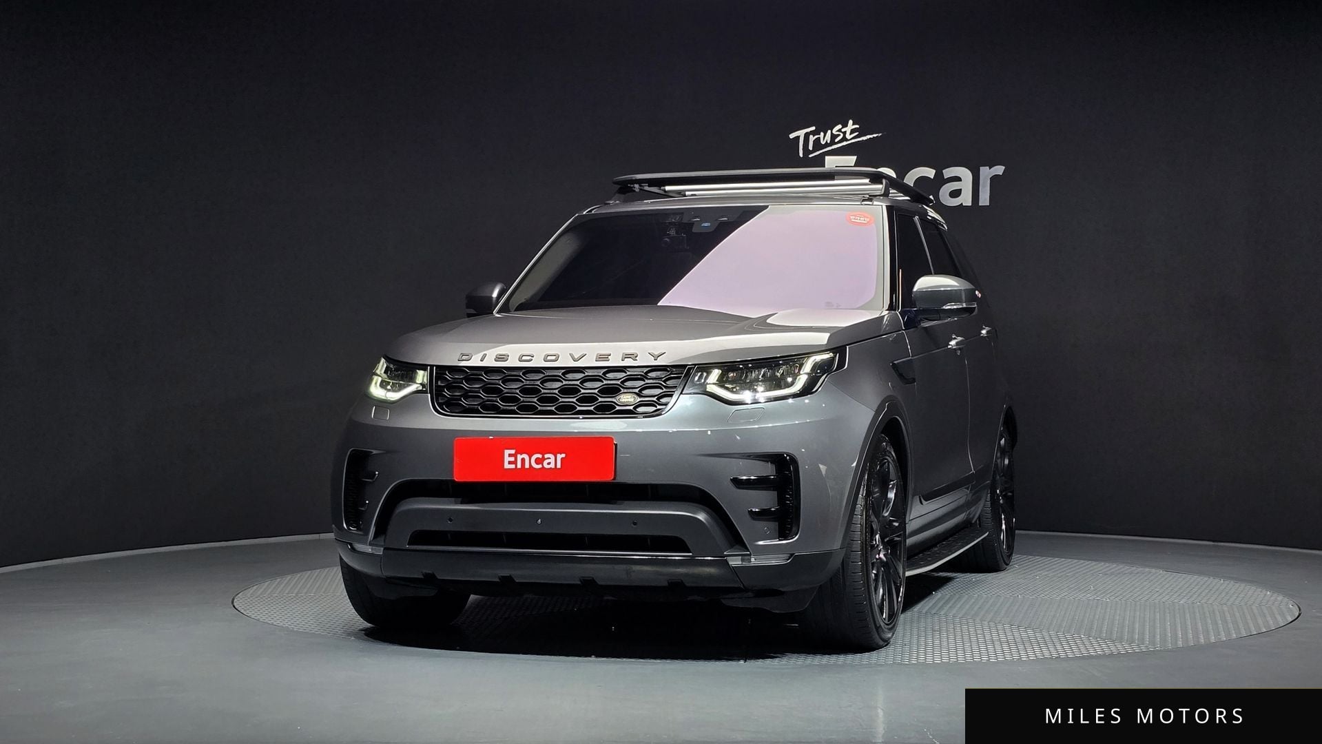 Land Rover Discovery 2018 — миниатюра 3