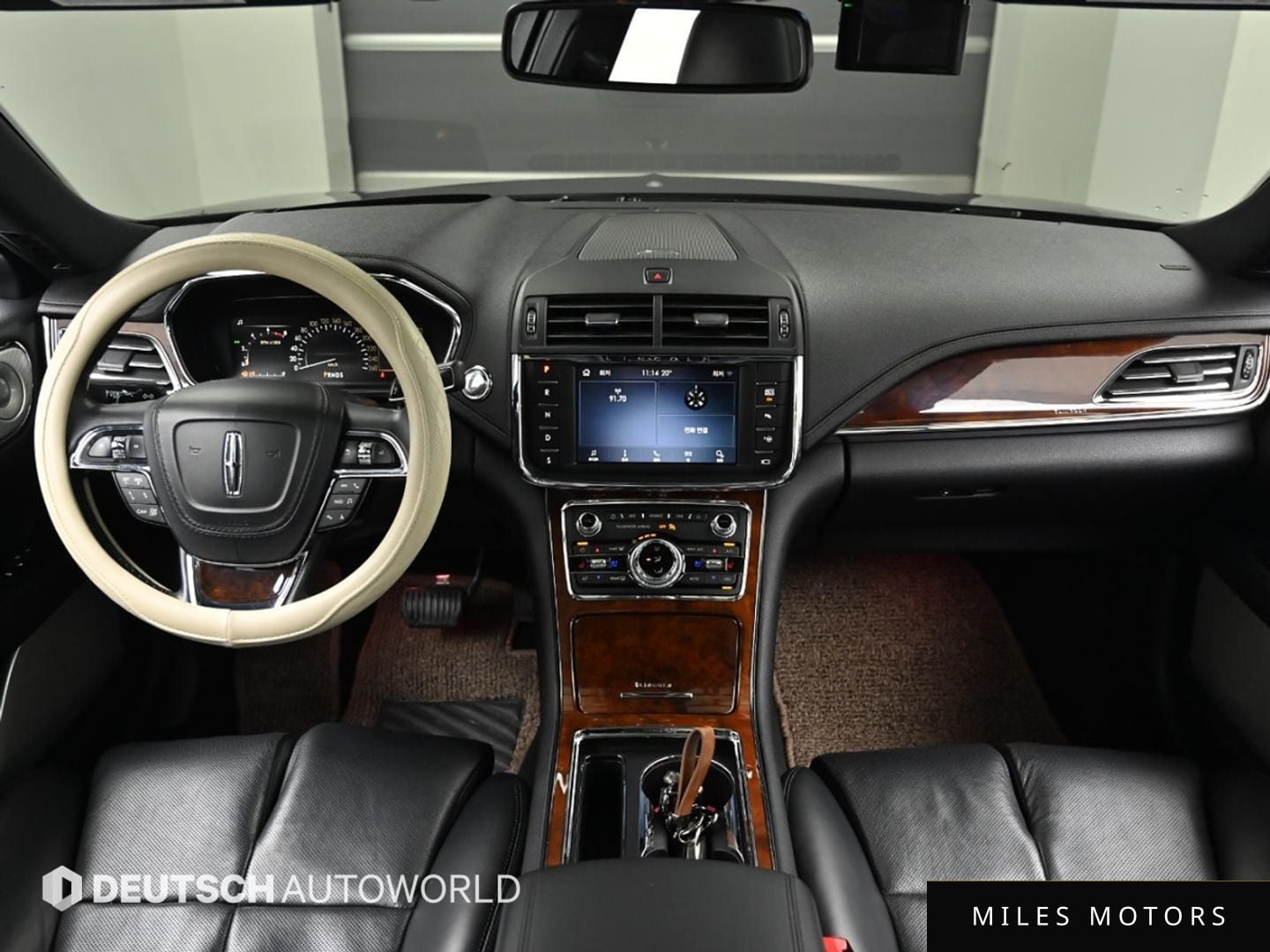 Lincoln Continental 2020 — миниатюра 7