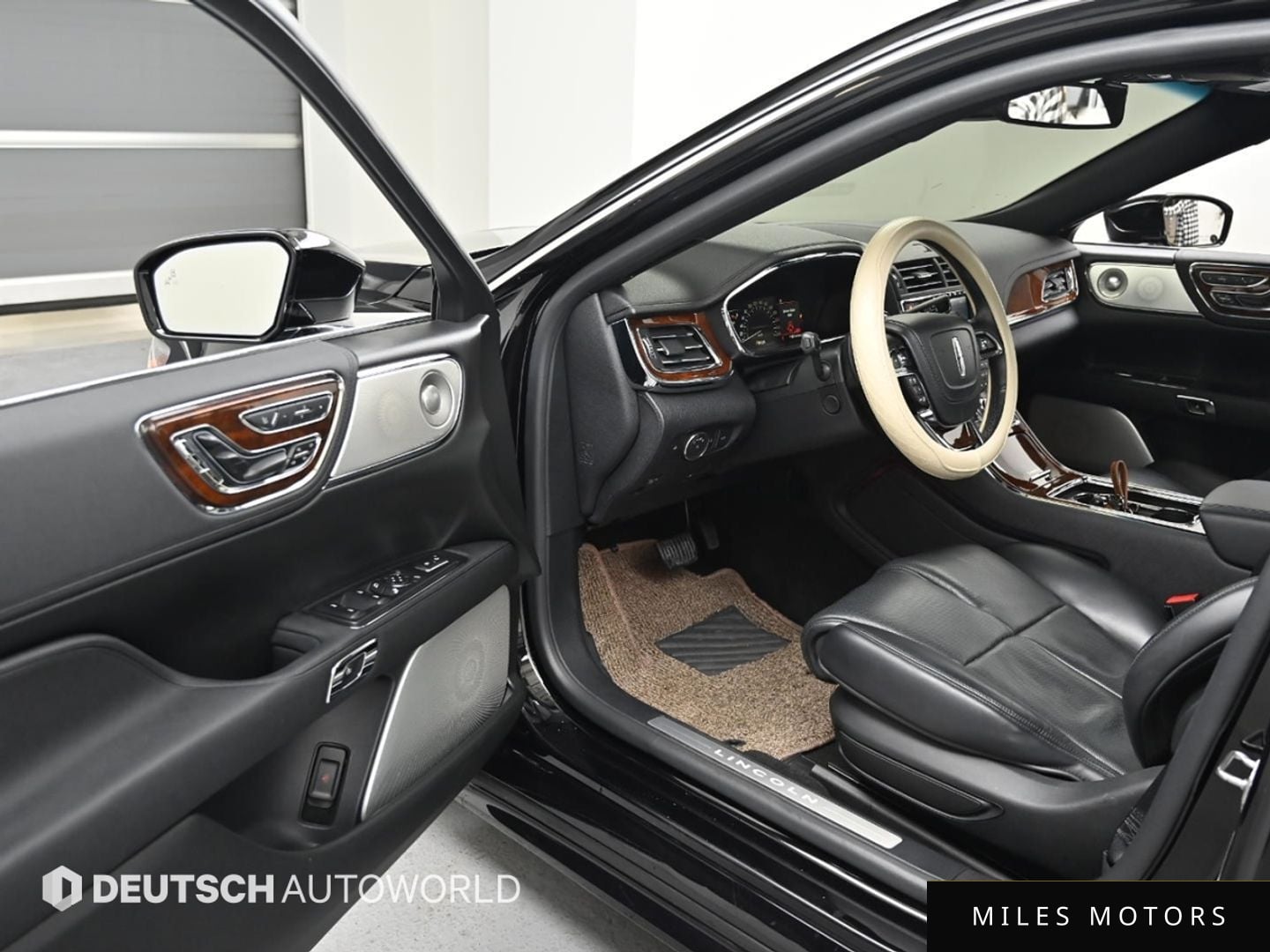 Lincoln Continental 2020 — миниатюра 11