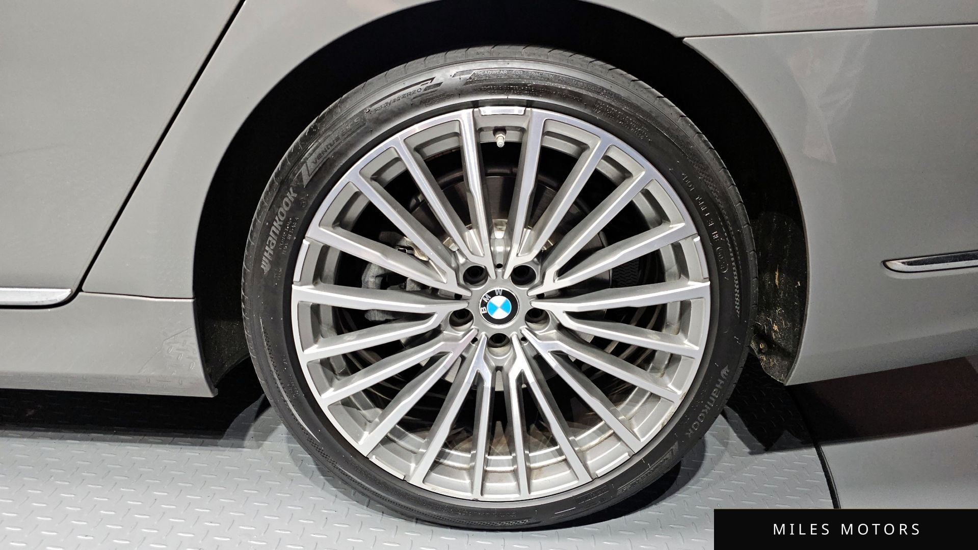 BMW 7 Series (G11) 2020 — миниатюра 7