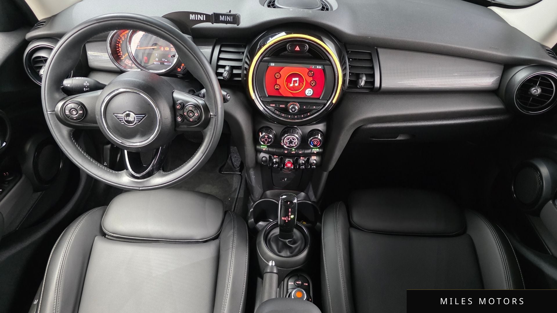 MINI Cooper 2020 — миниатюра 10