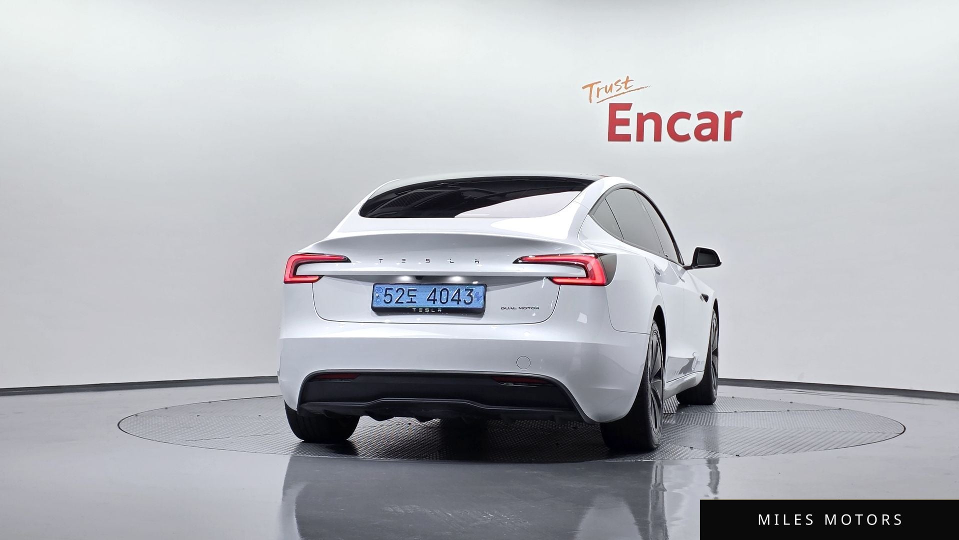 Tesla Model 3 2024 — миниатюра 3