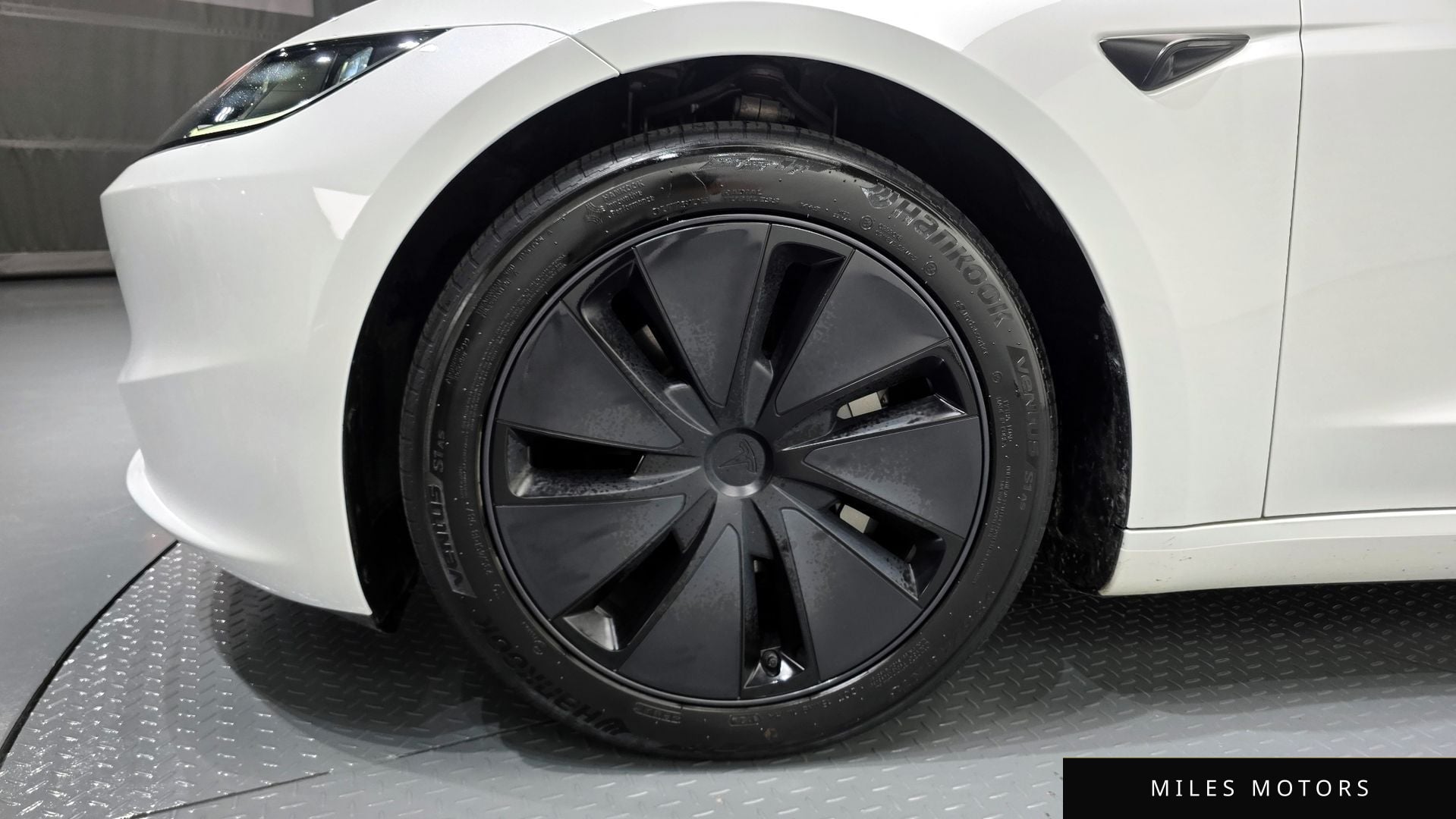 Tesla Model 3 2024 — миниатюра 4