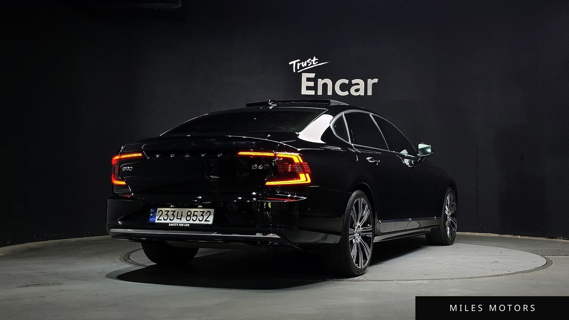 Volvo S90 2023 — миниатюра 2
